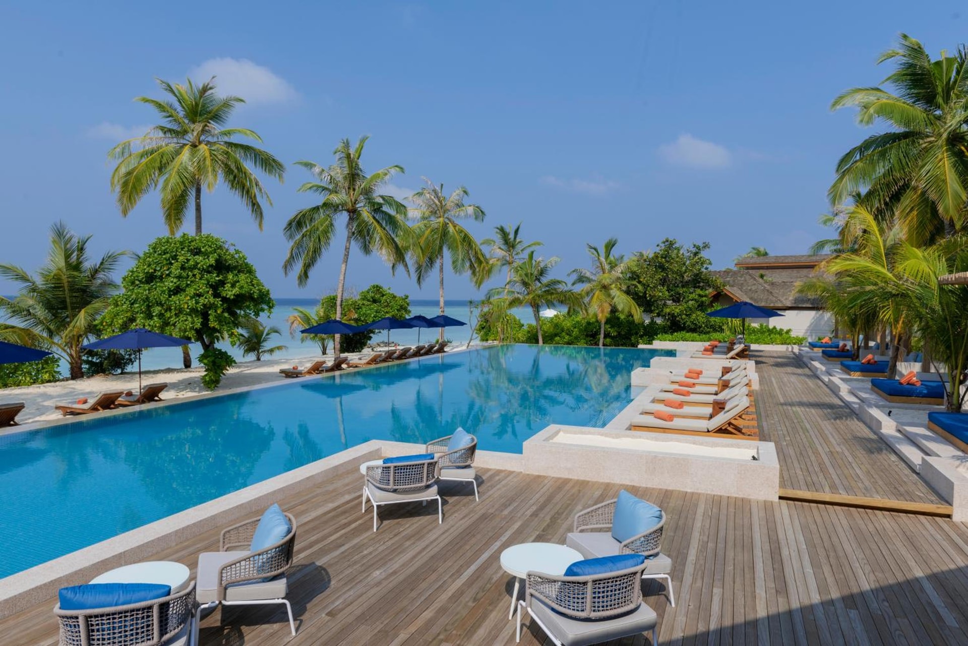 Emerald Faarufushi Resort & Spa - Deluxe All Inclusive