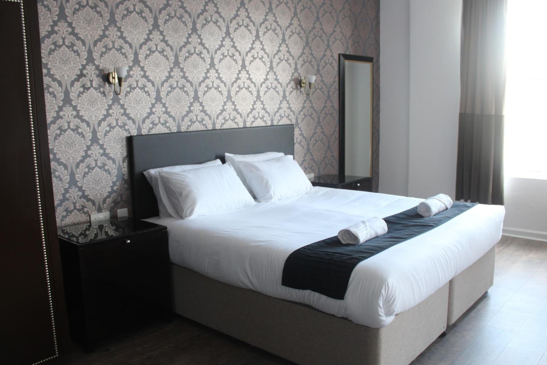 Park Hotel & Apartments