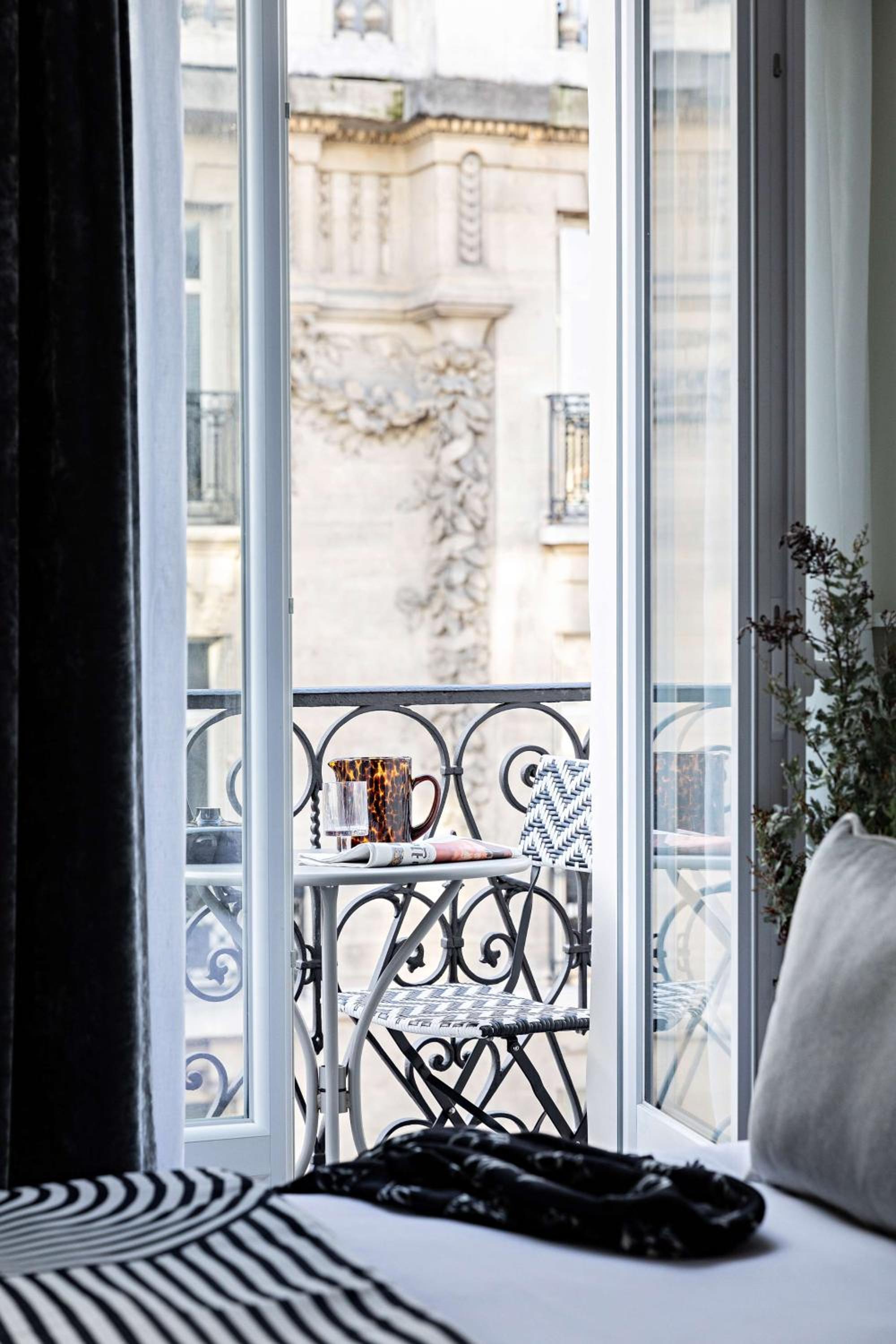 Best Western Premier The Blake Paris Gare Saint Lazare