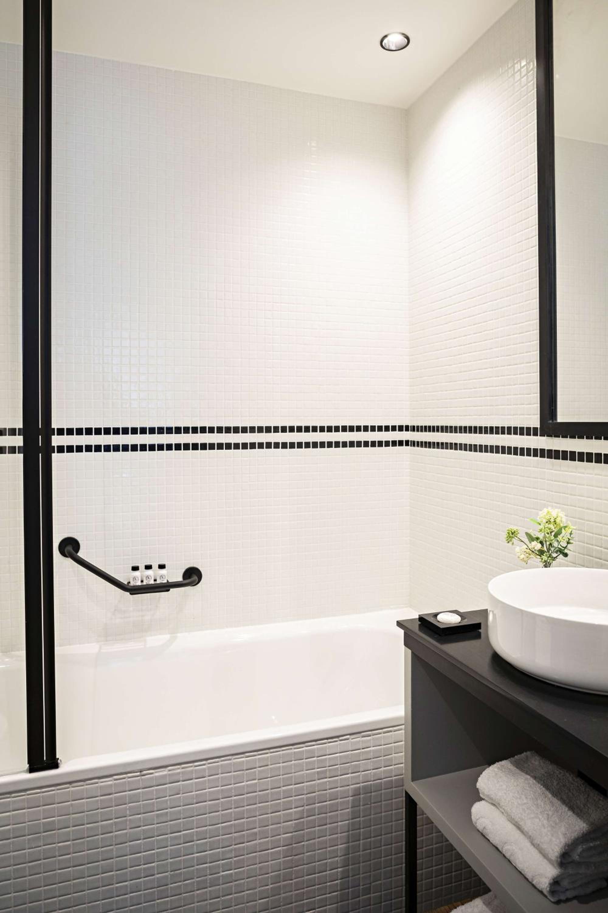 Best Western Premier The Blake Paris Gare Saint Lazare