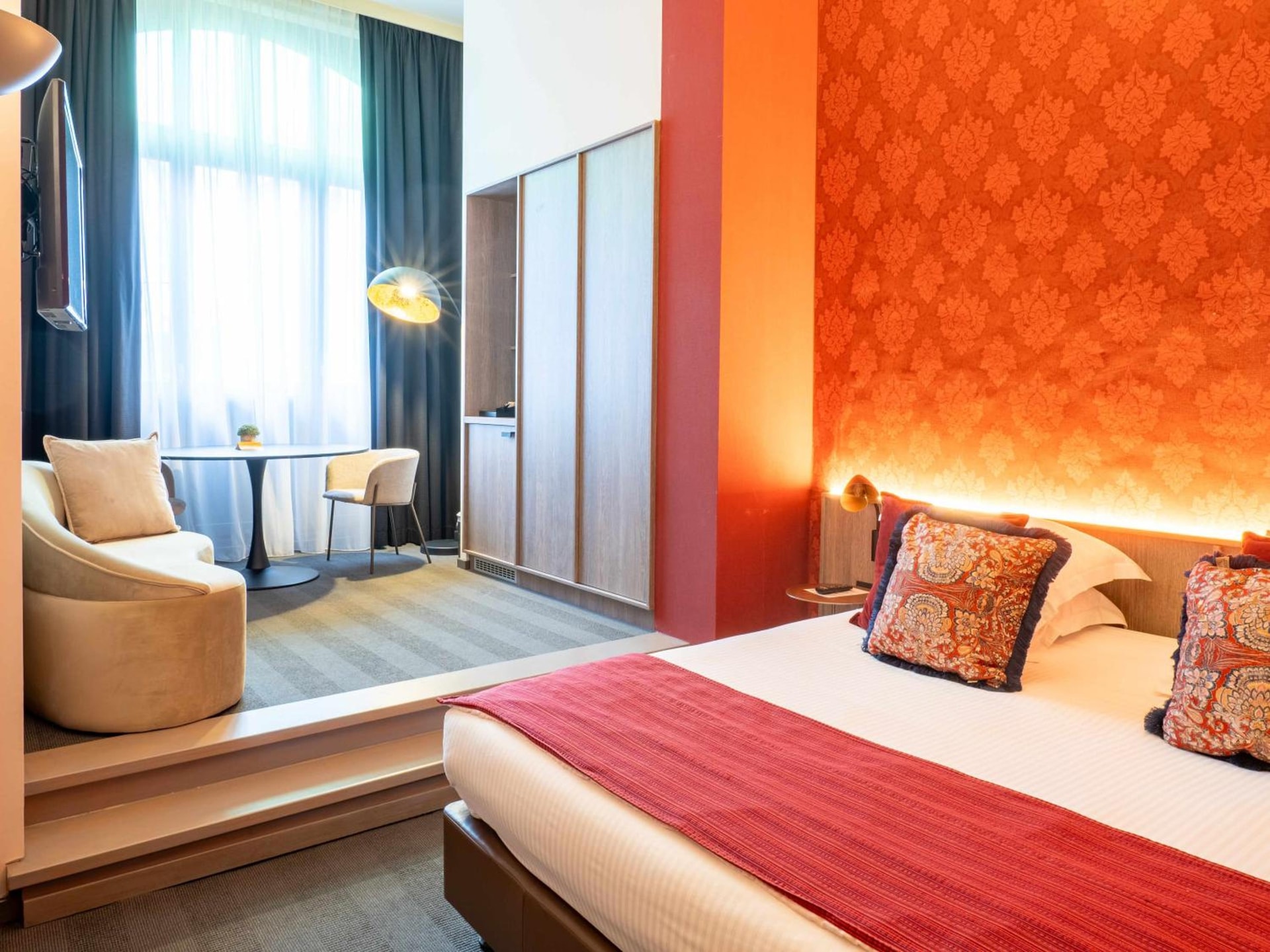 hotel room
