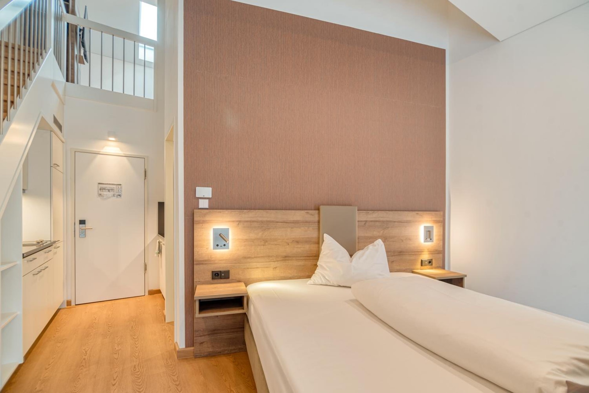 WESTSIDE Hotel
