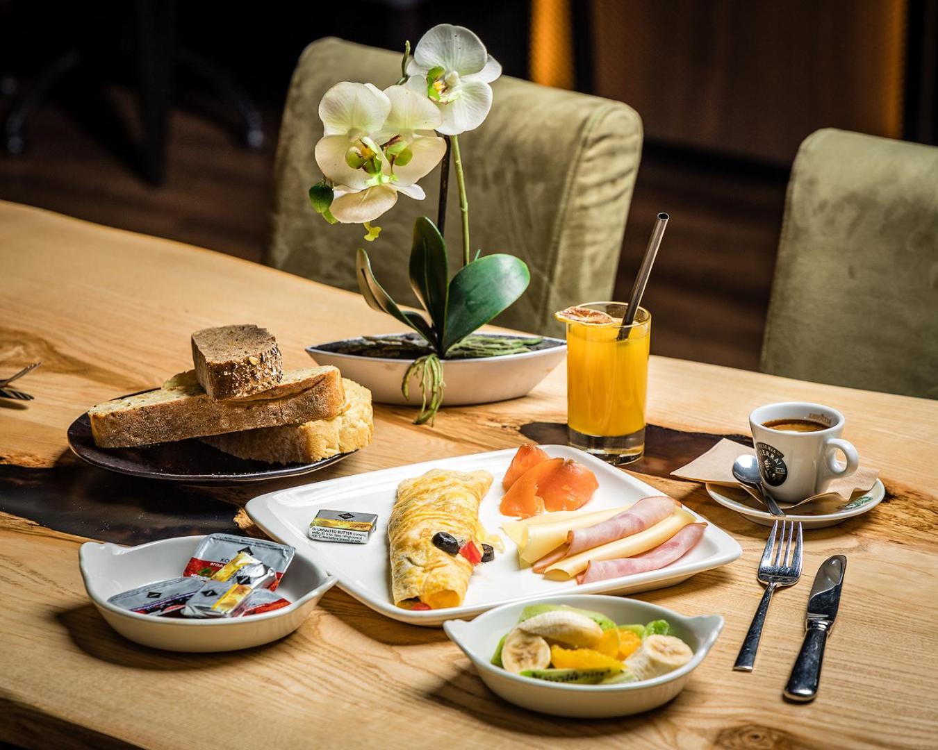 Les Fleurs Boutique Hotel