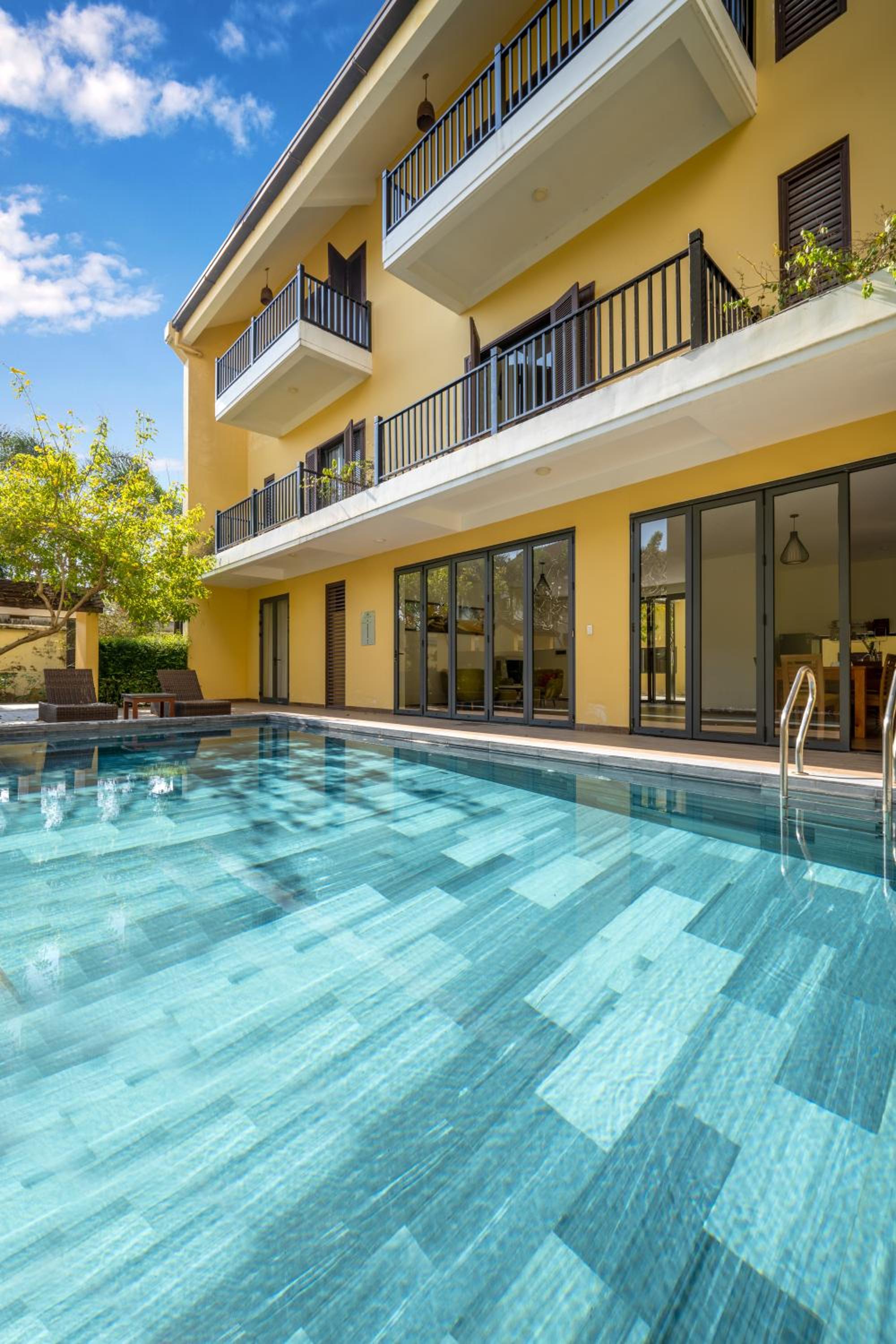 Hoa Co Villa - Garden & Poolview