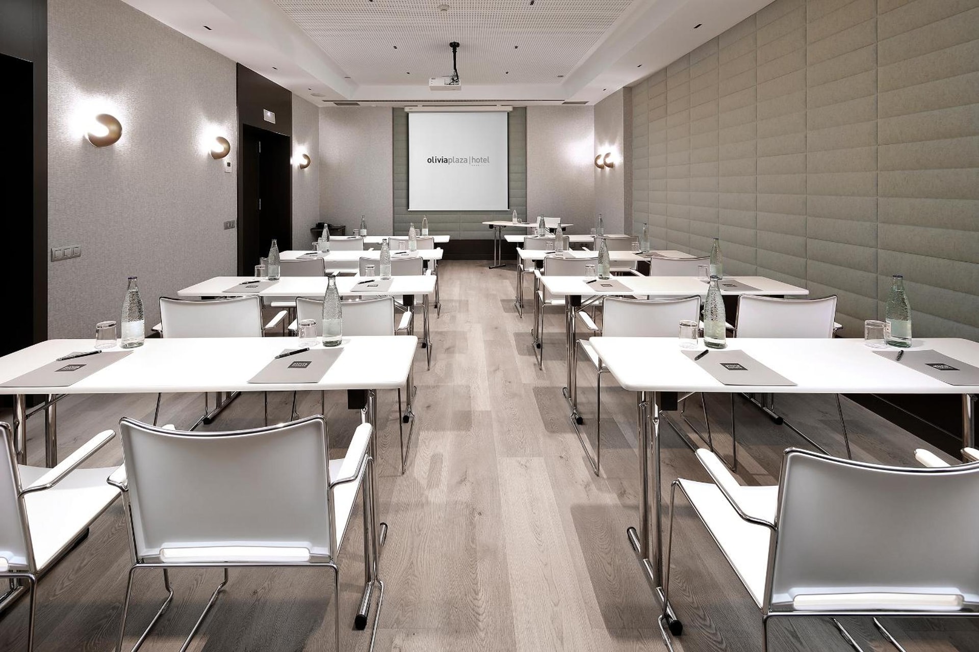 Olivia Plaza Hotel