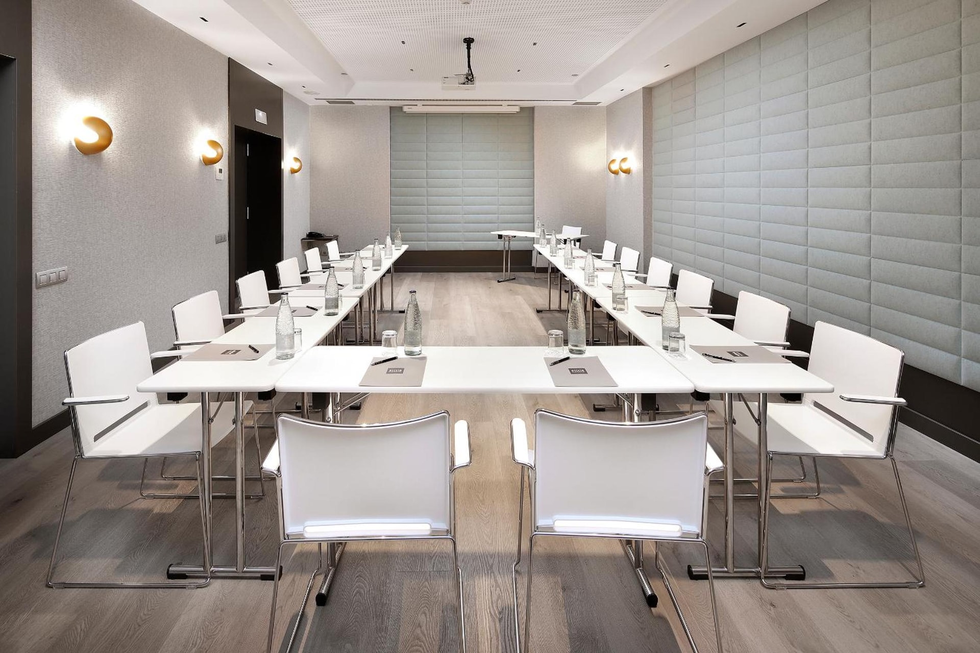 Olivia Plaza Hotel