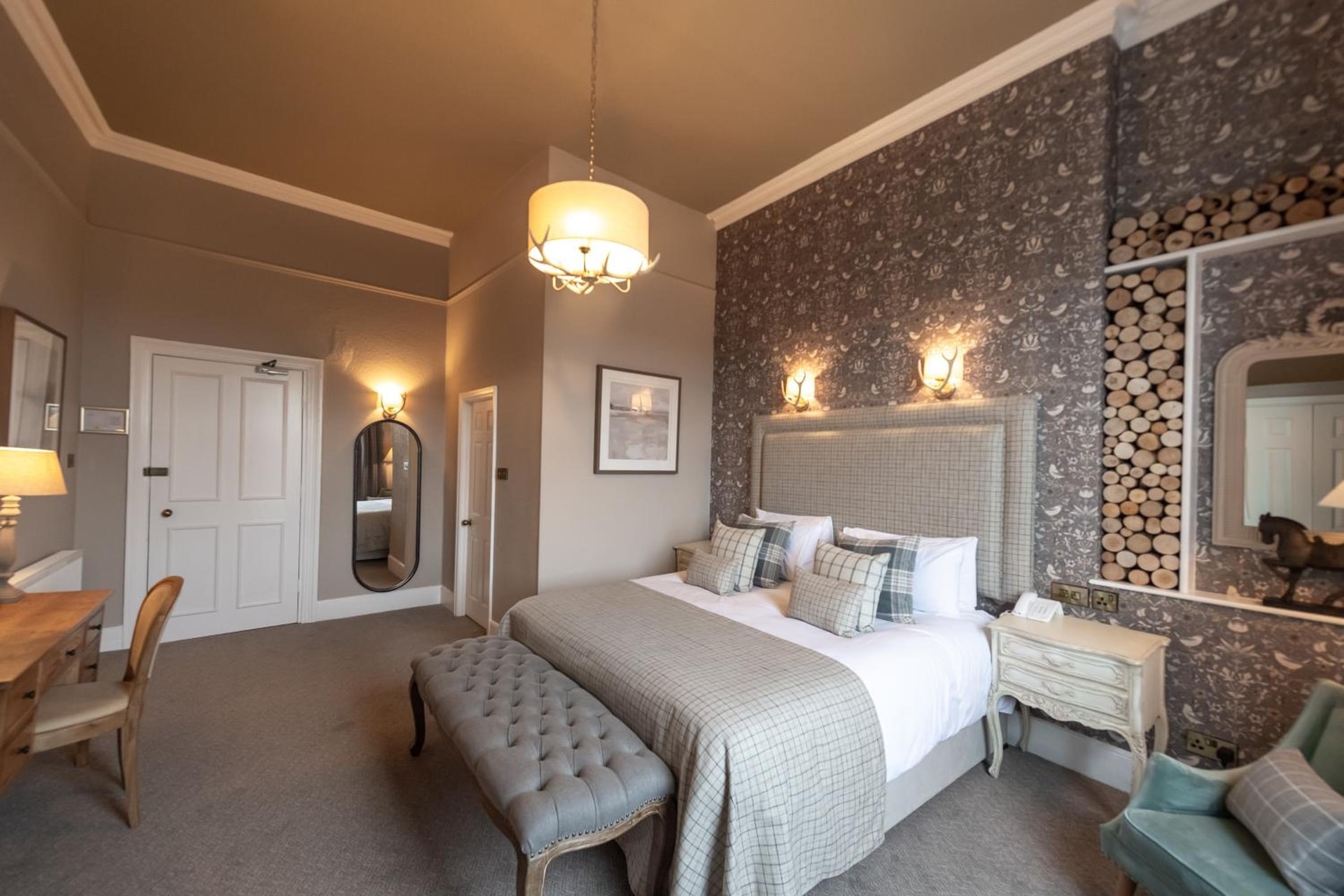 The Royal Hotel