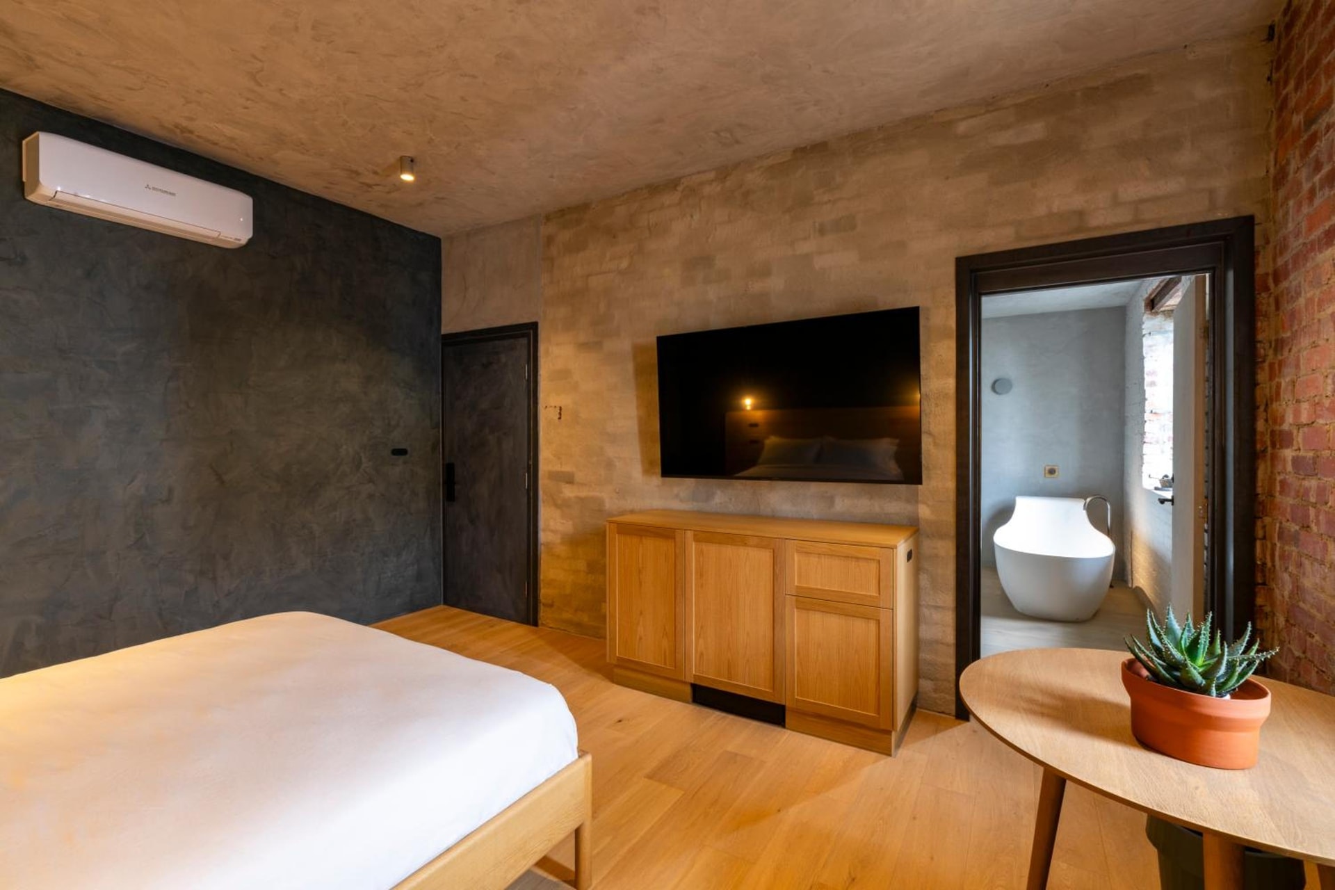 In The Brick Spa And Hotel