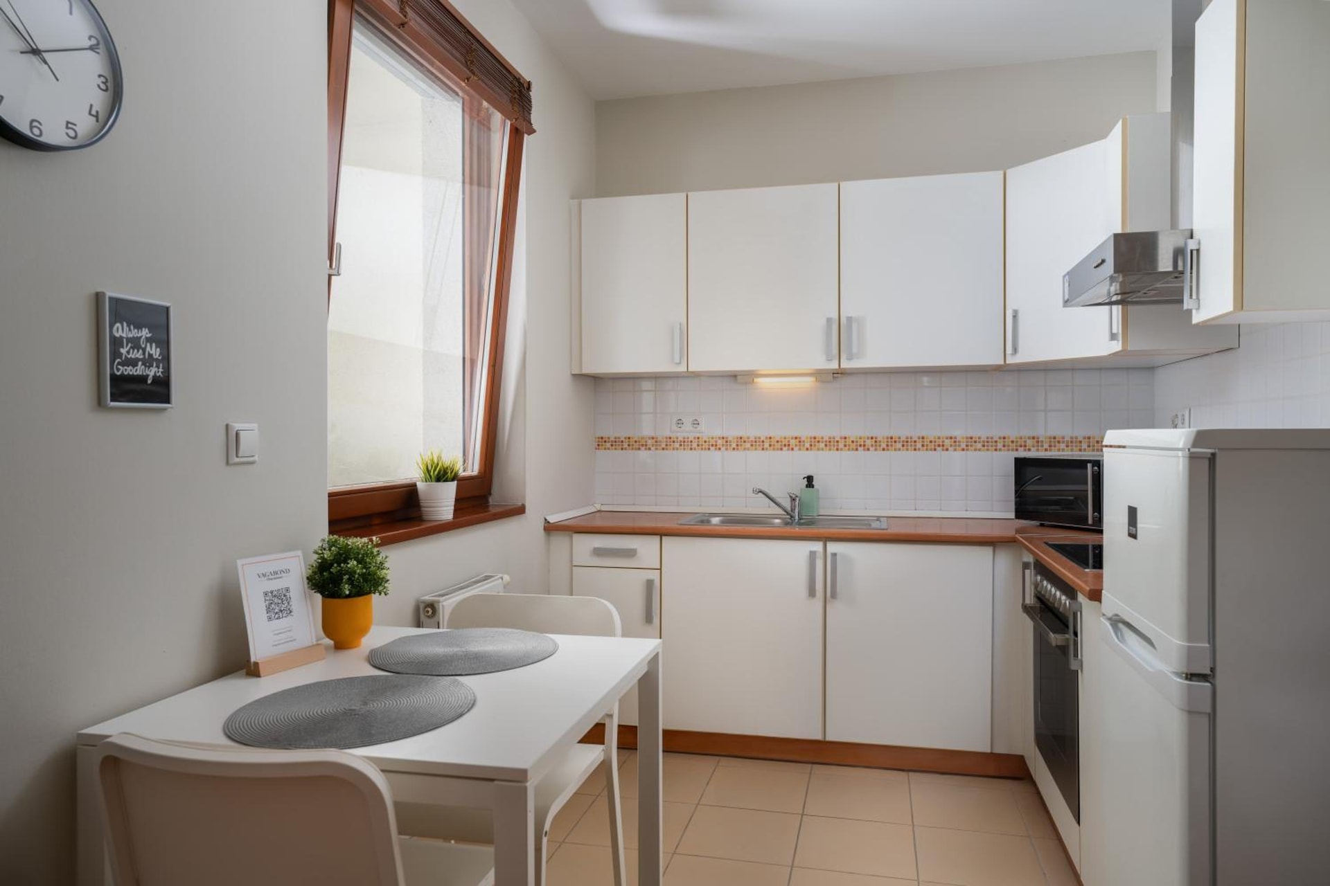 Central Passage Apartments by Vagabond Downtown