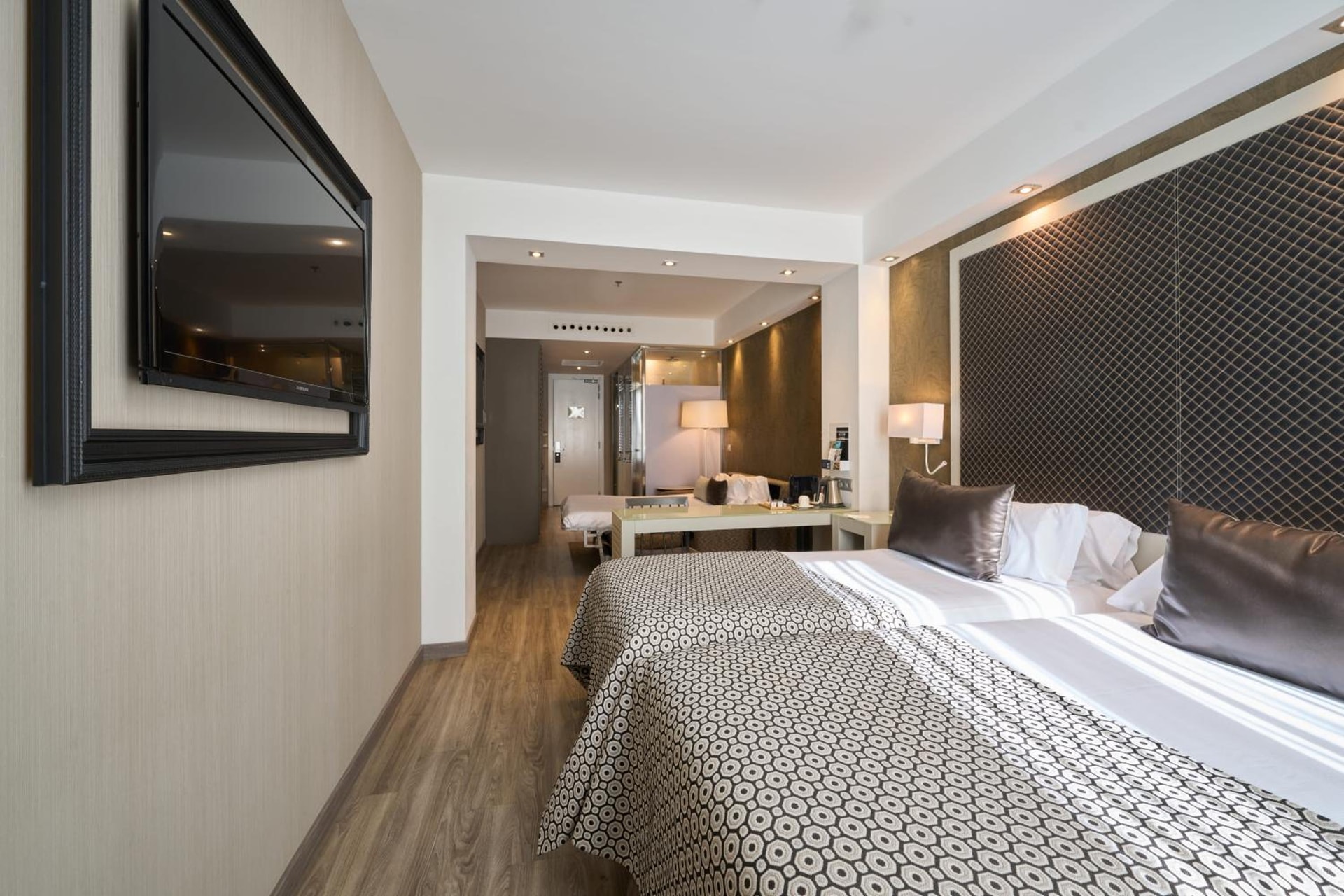 Catalonia Square 4* Sup