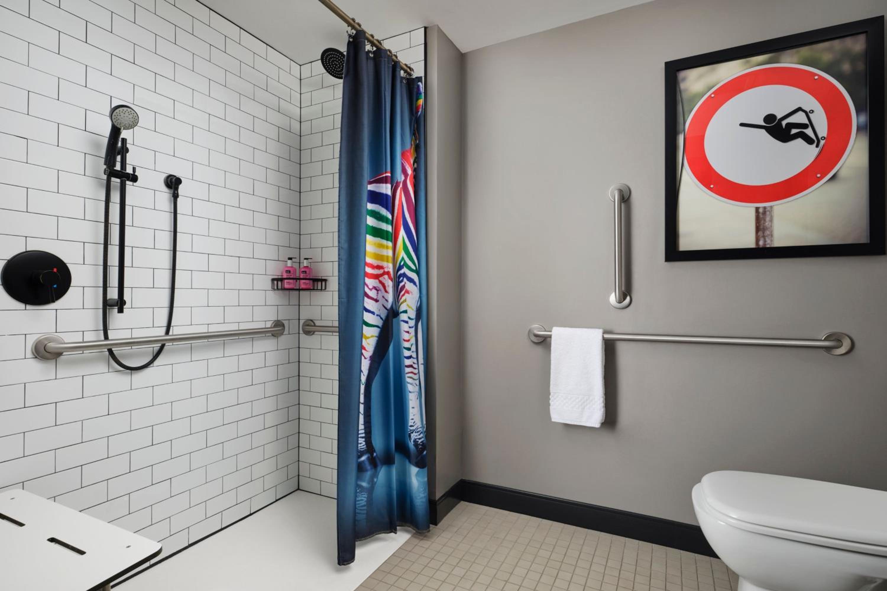 Moxy Chicago Downtown