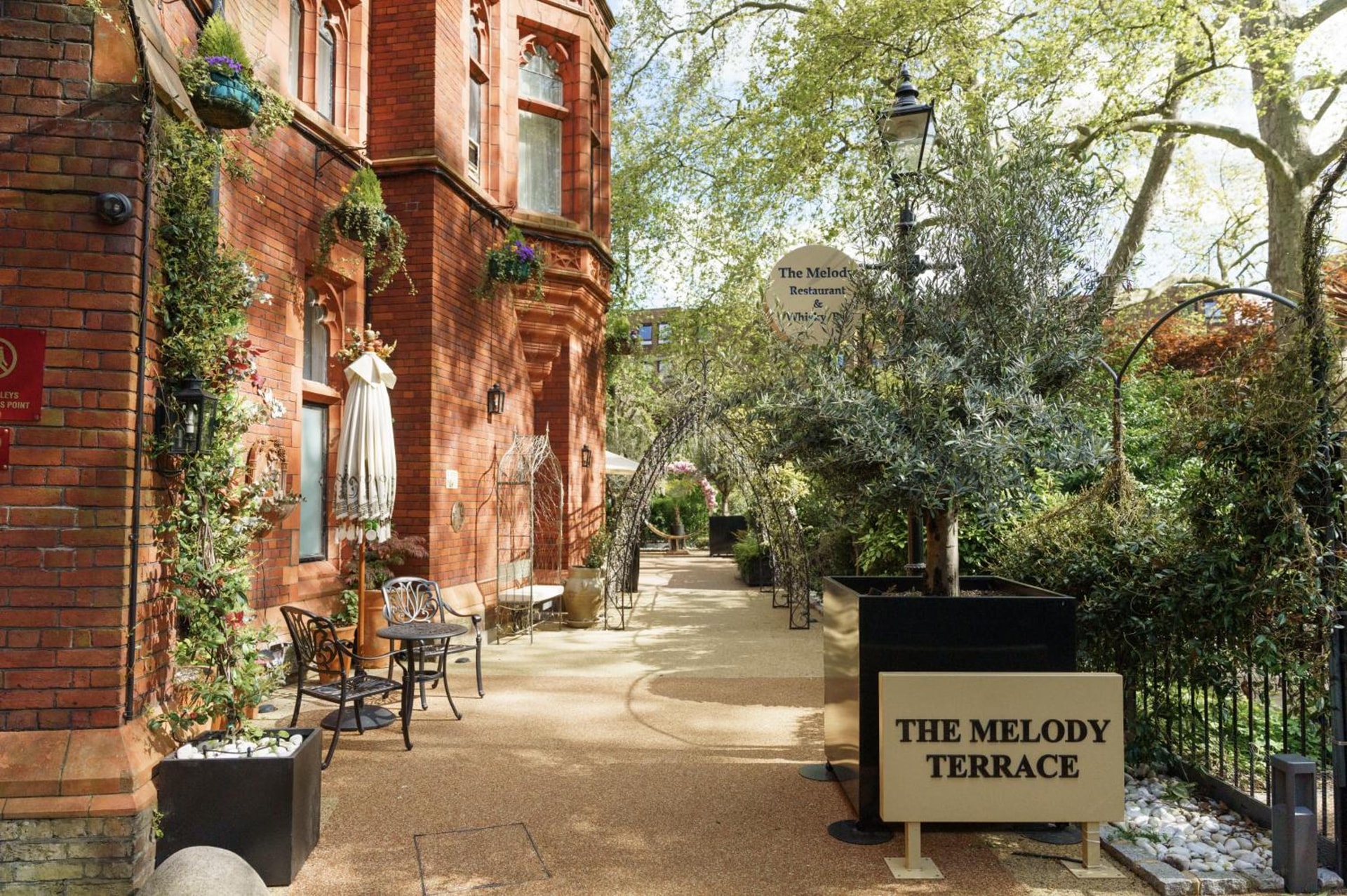 St Paul's Hotel