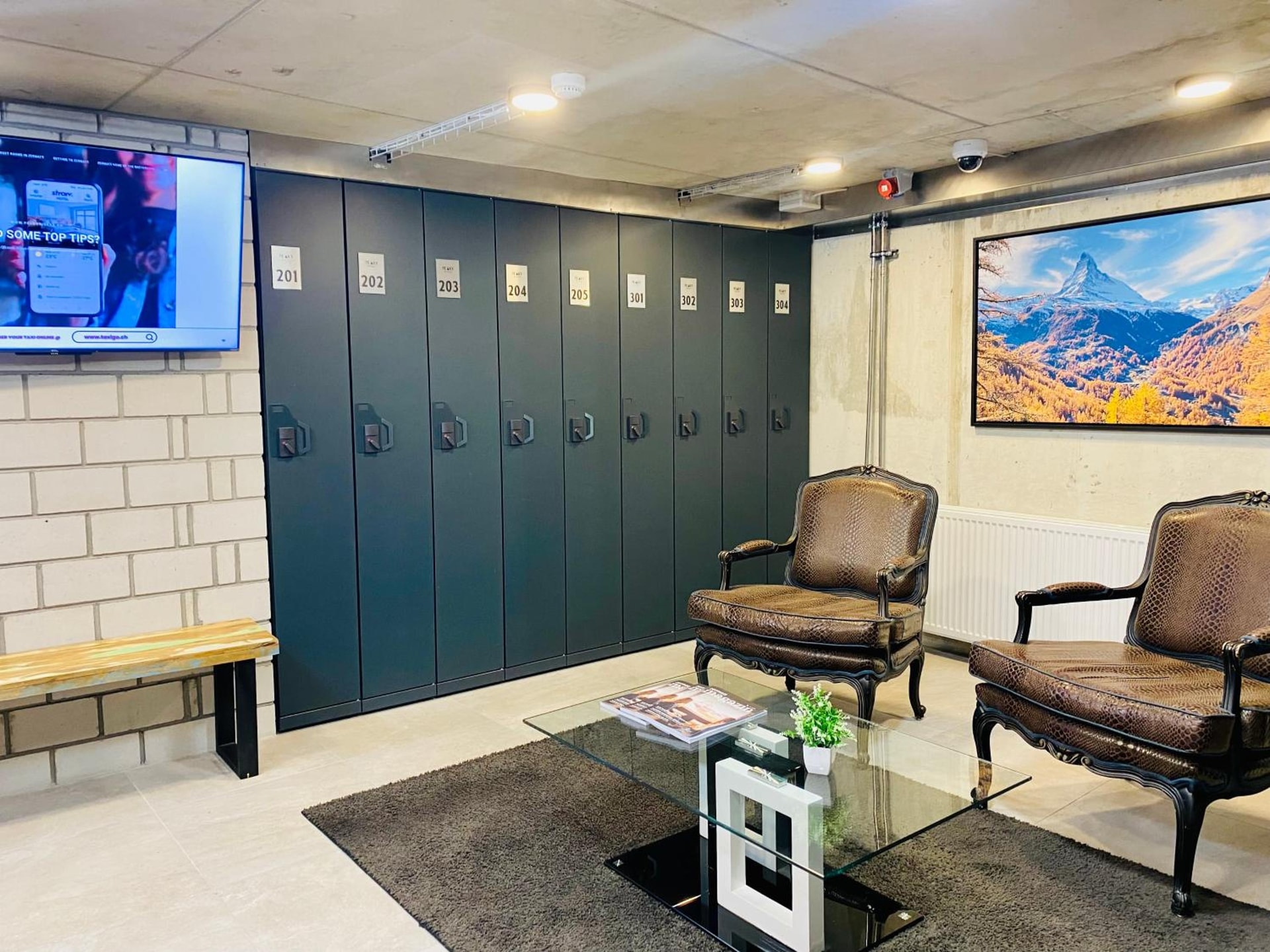 Peaky Riders Self Check-in Hotel