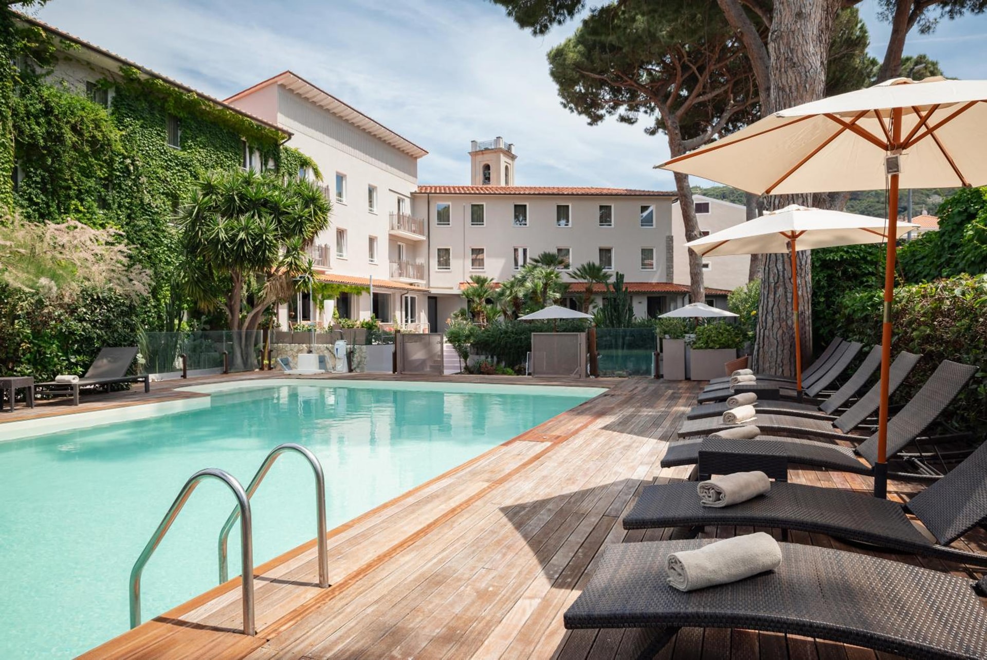 Marina Garden Hotel