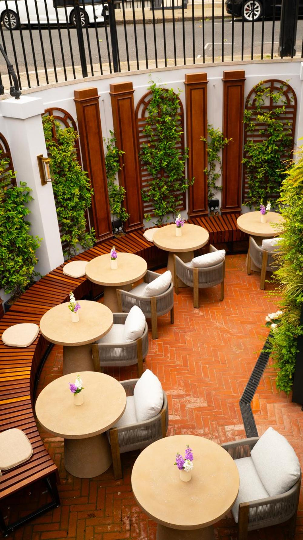 2 Chesham Hotel