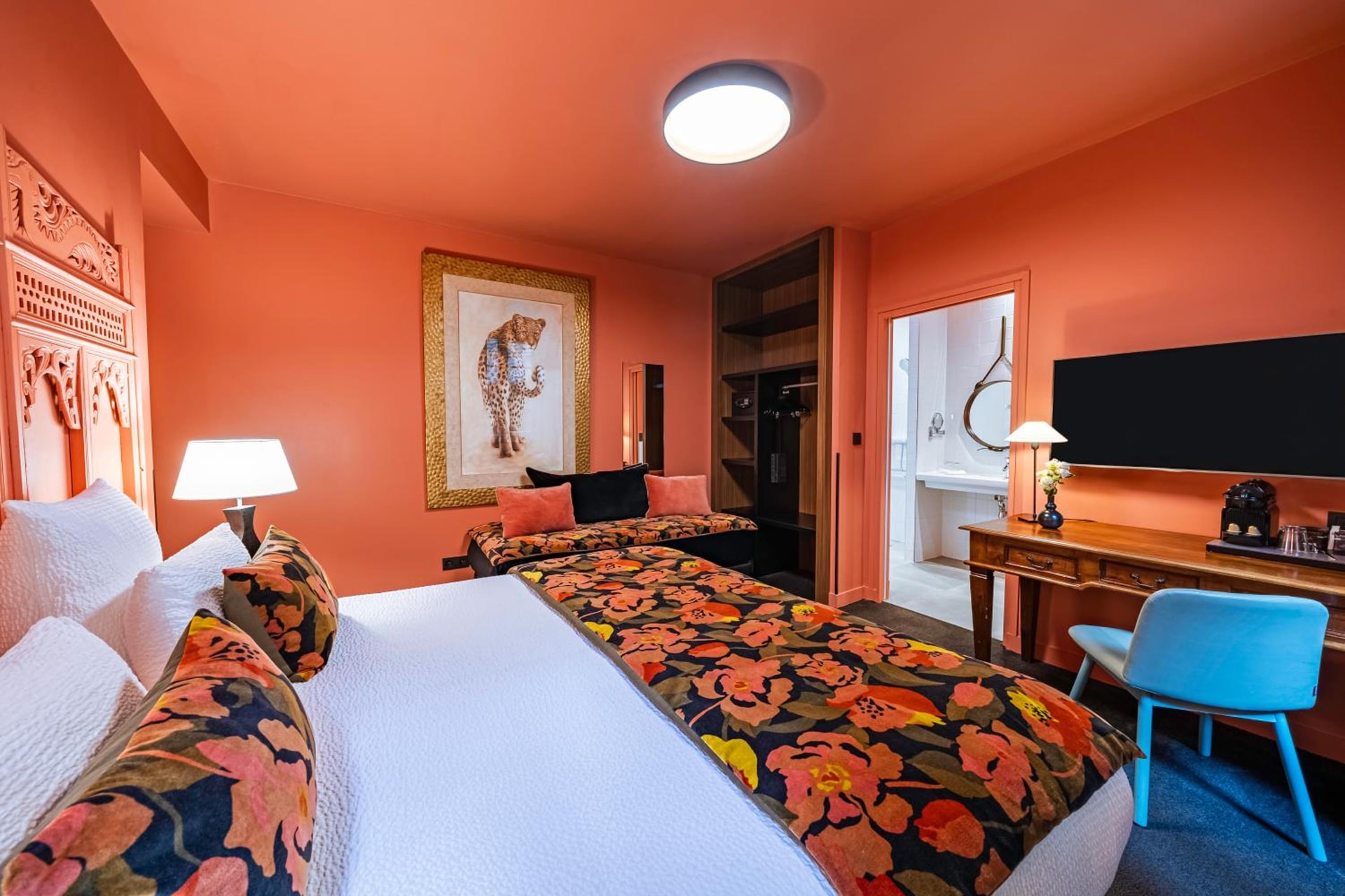 hotel room