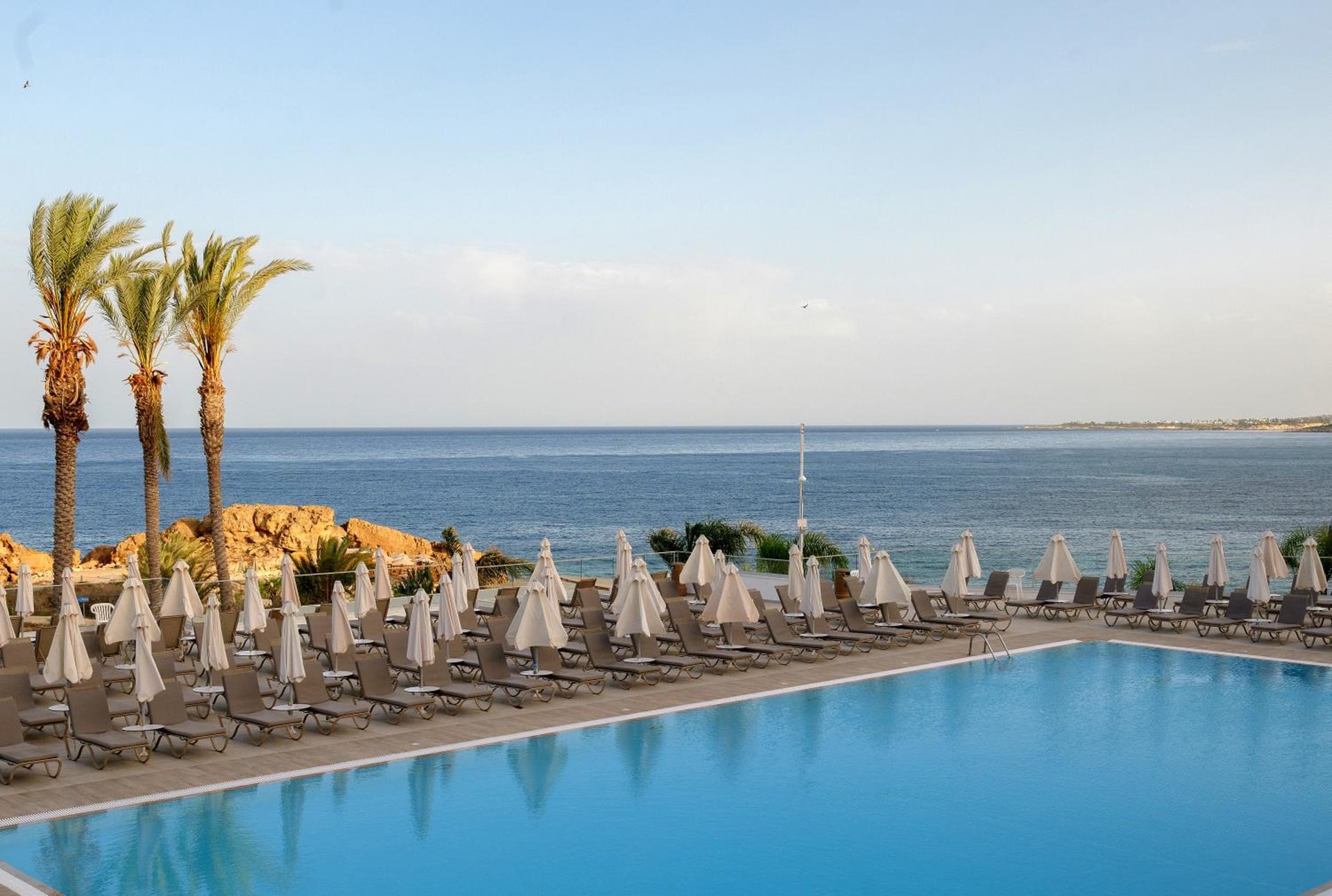 Queens Bay Hotel