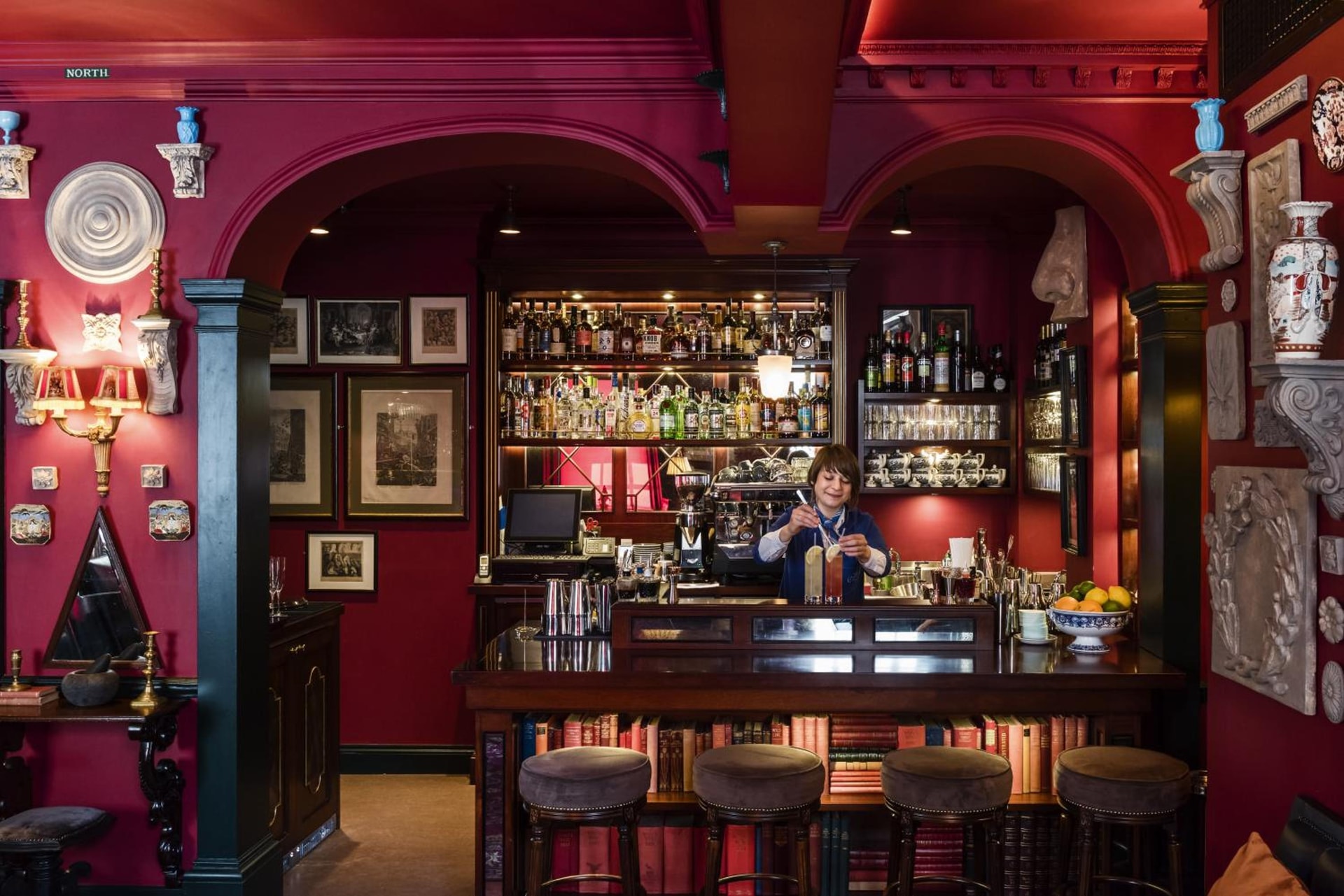 bar