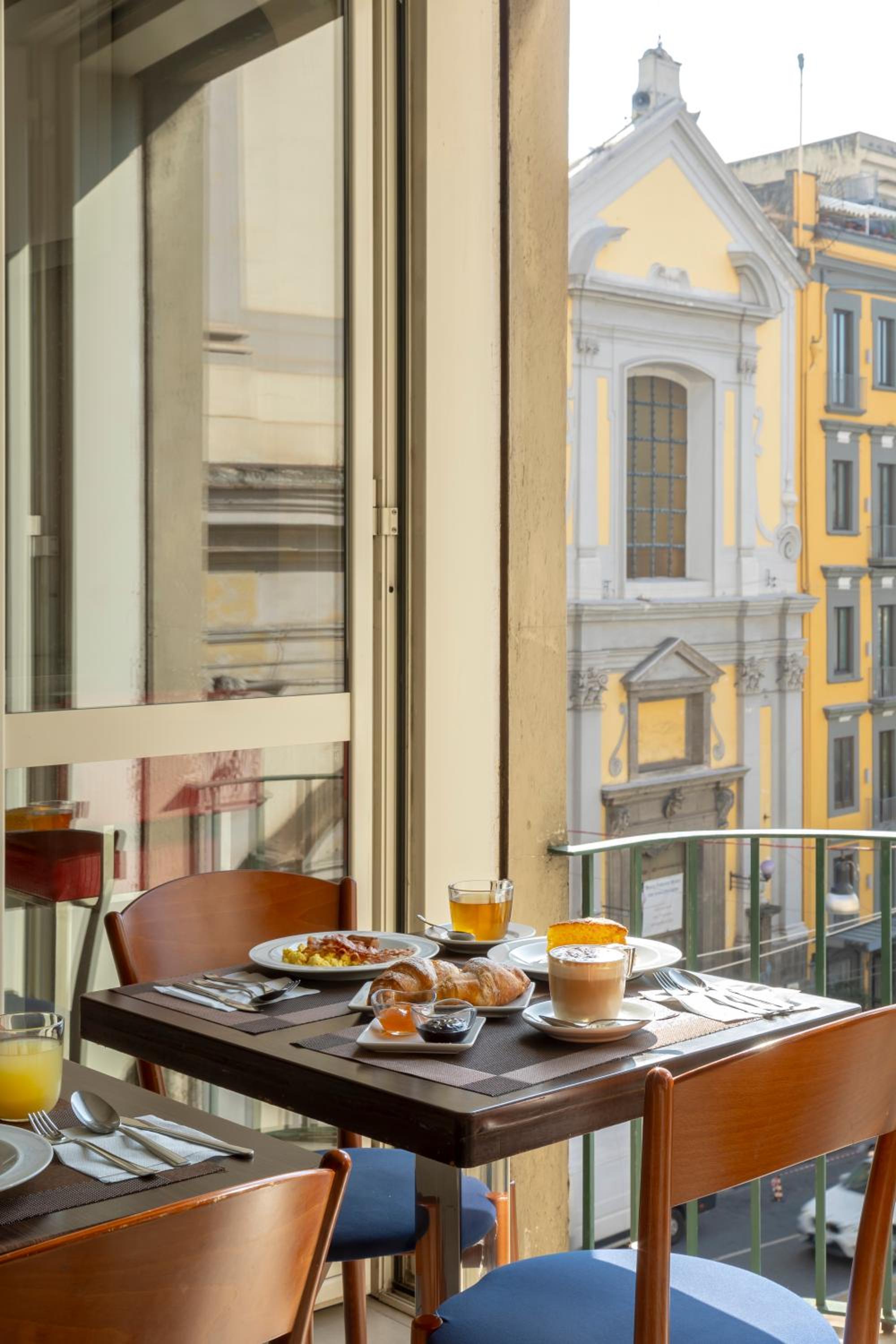 Napolit'amo Hotel Medina