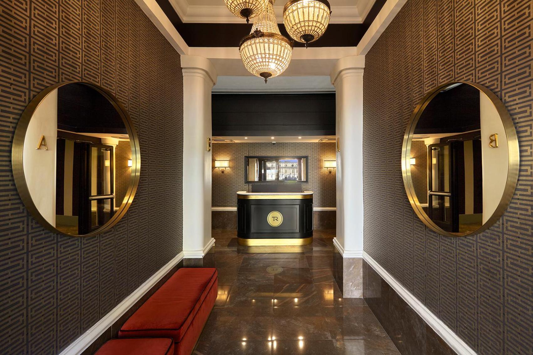 Trianon Borgo Pio Aparthotel