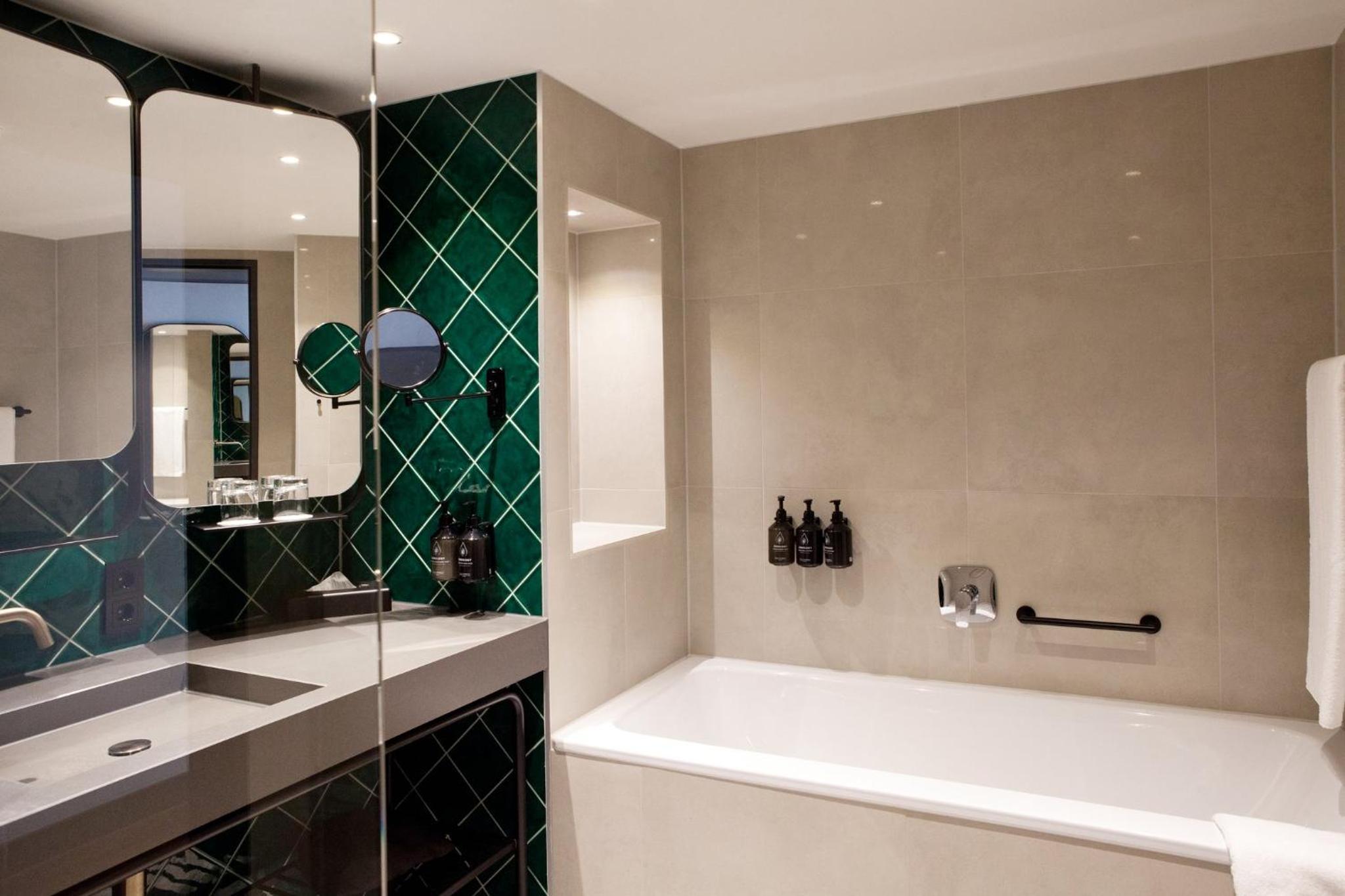 Hotel Indigo Berlin - East Side Gallery by IHG
