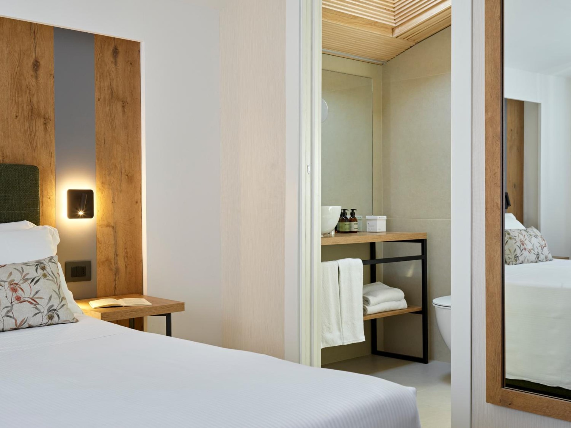 Hotel America