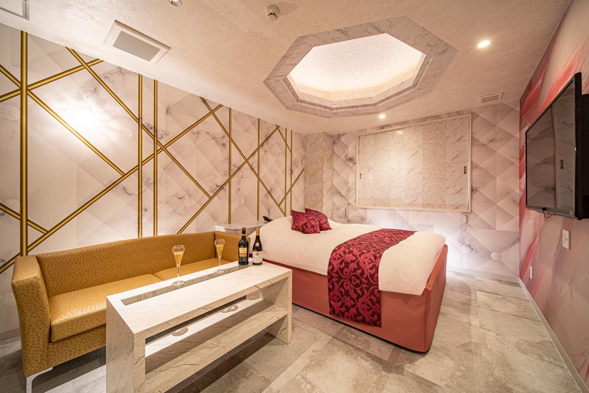 hotel room