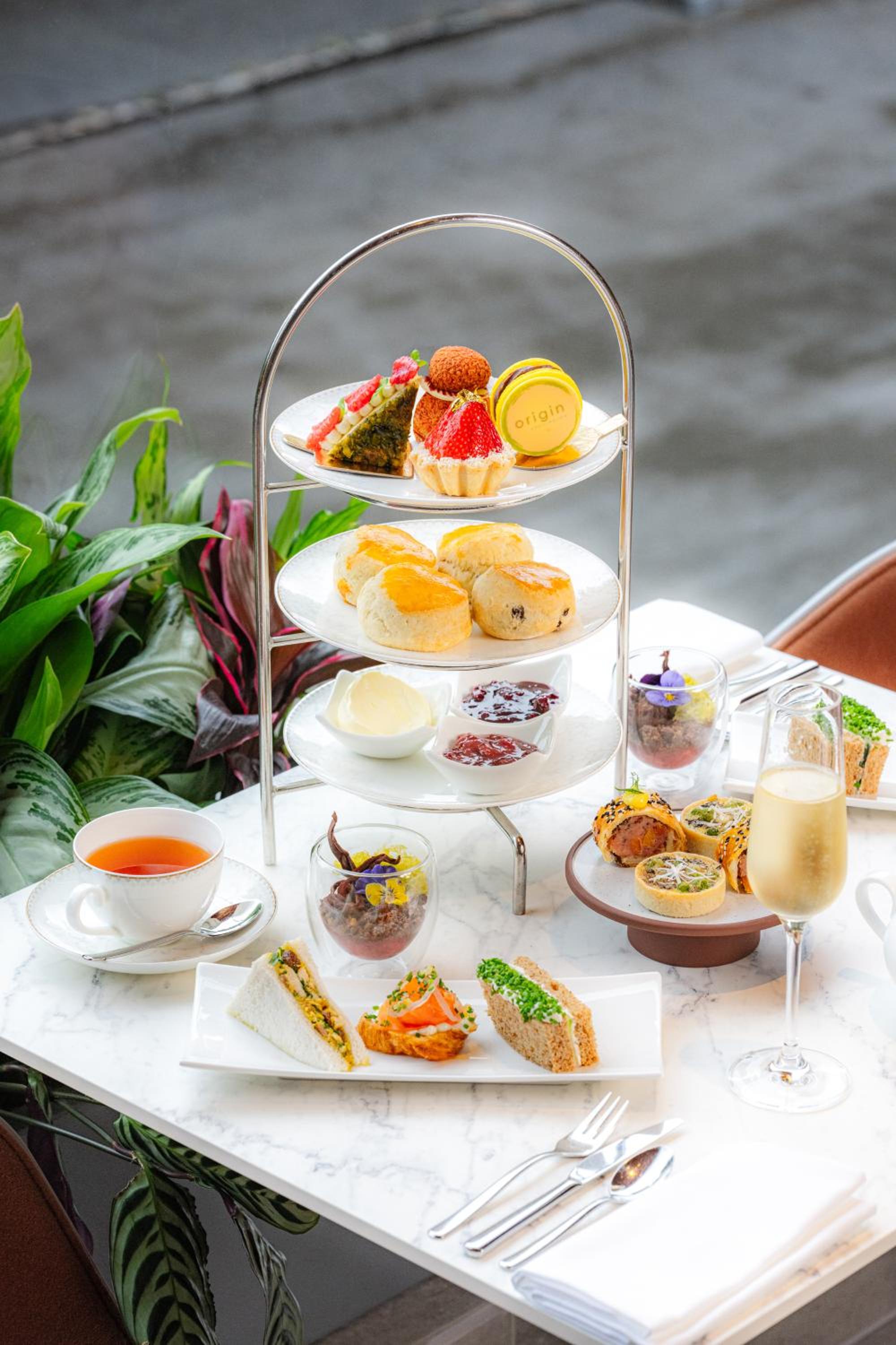 breakfast buffet