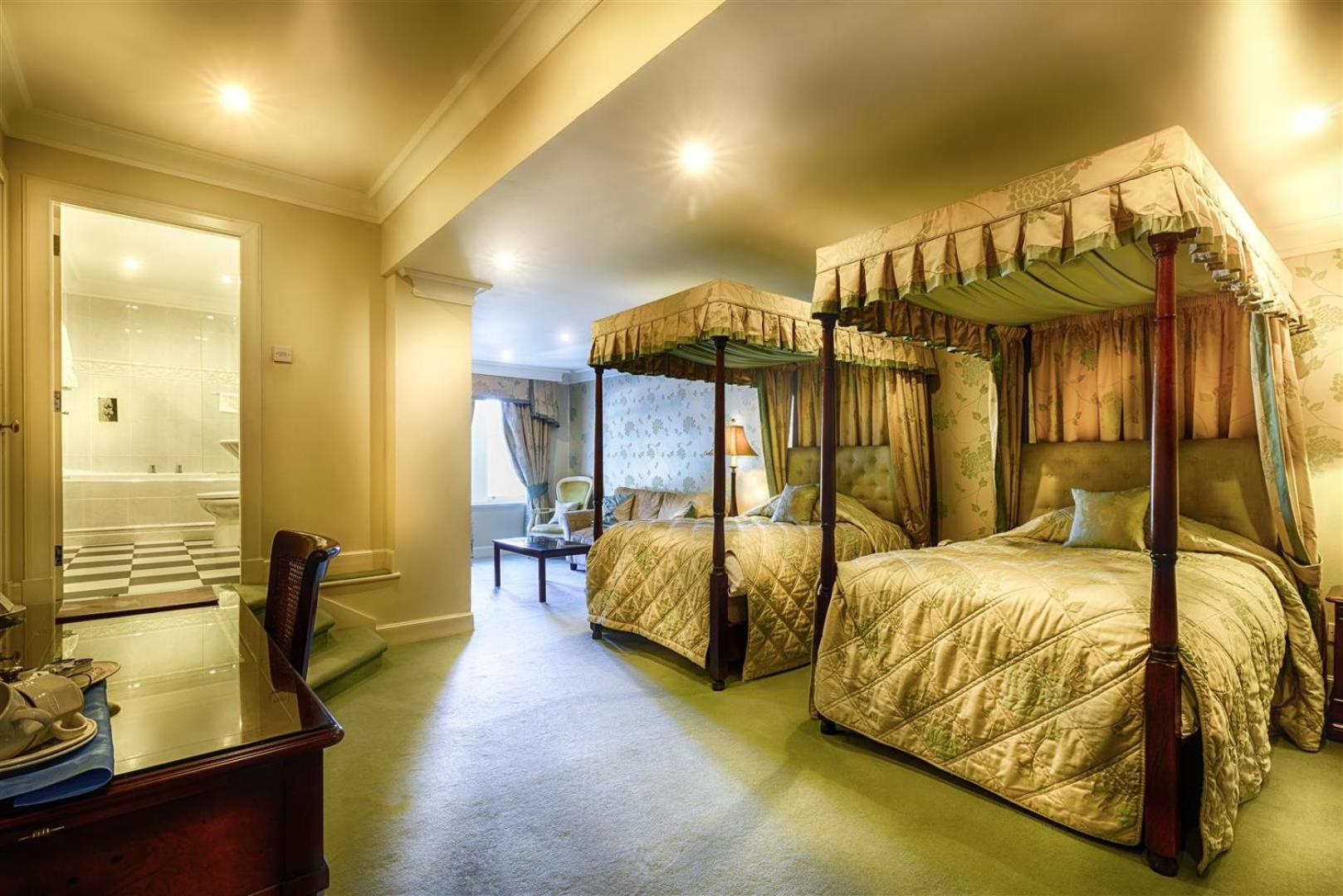 Mansion House Hotel