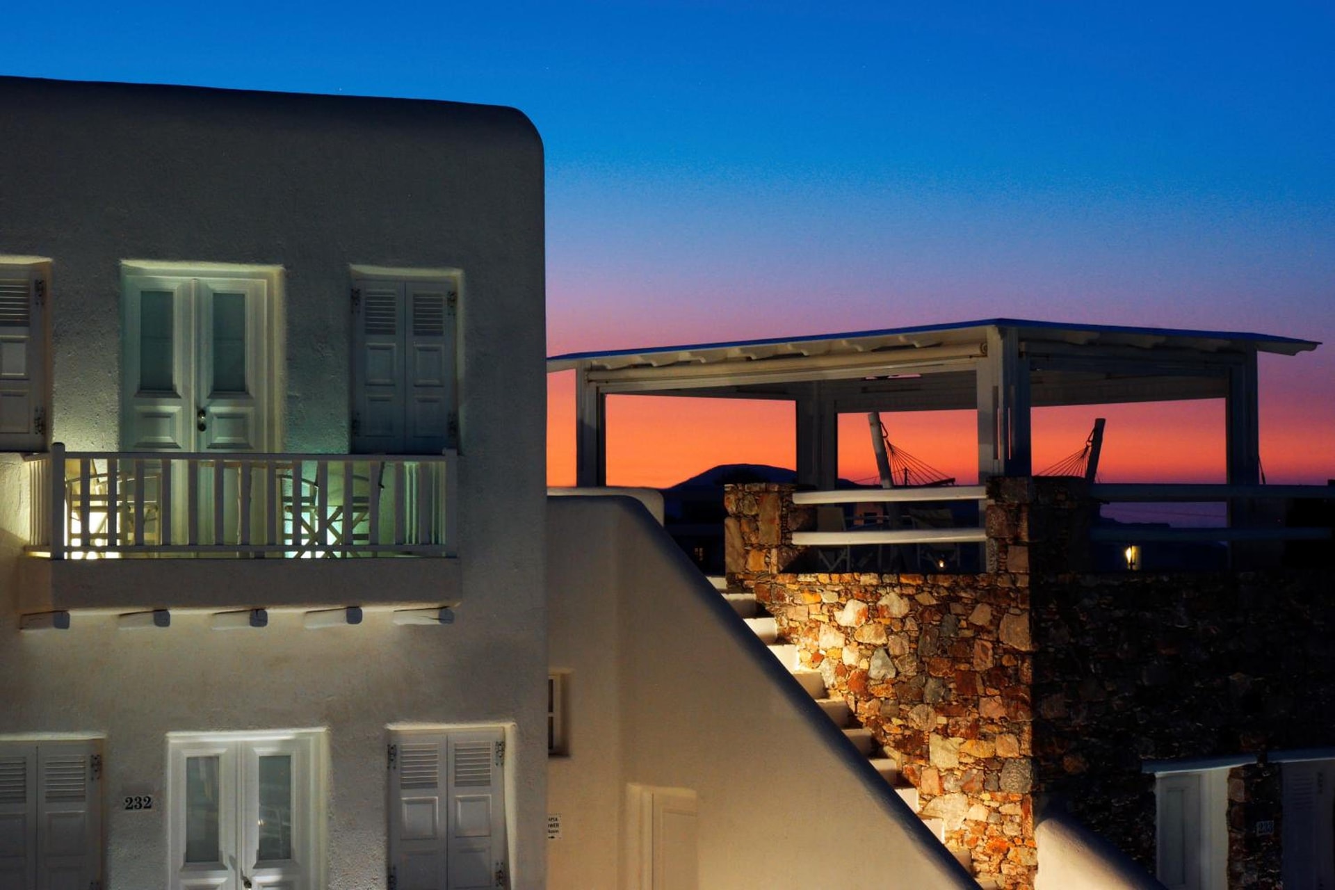 Aspalathras White Hotel