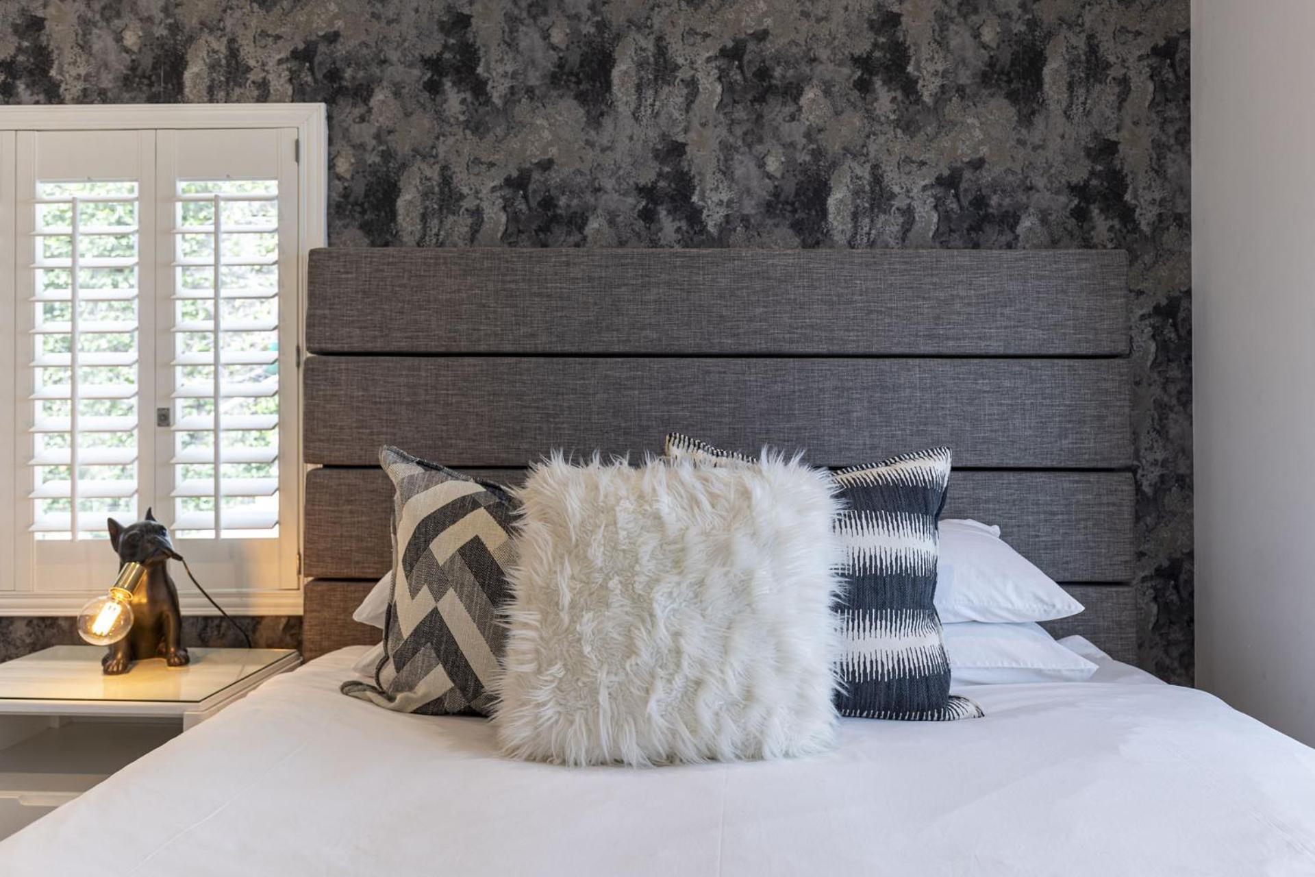 Clifton YOLO Spaces - Clifton Boutique Apartments