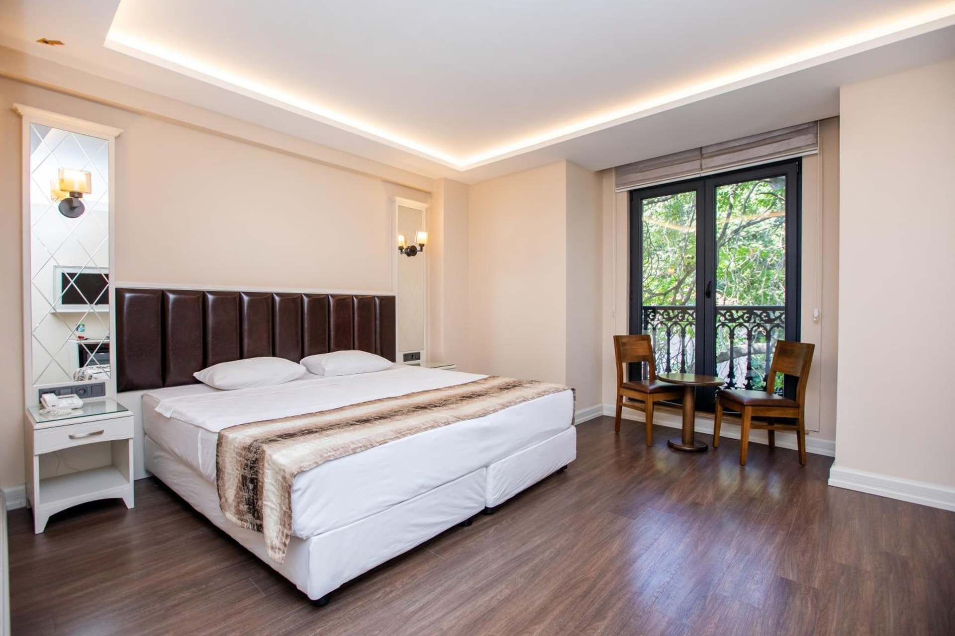 PRAG HOTEL