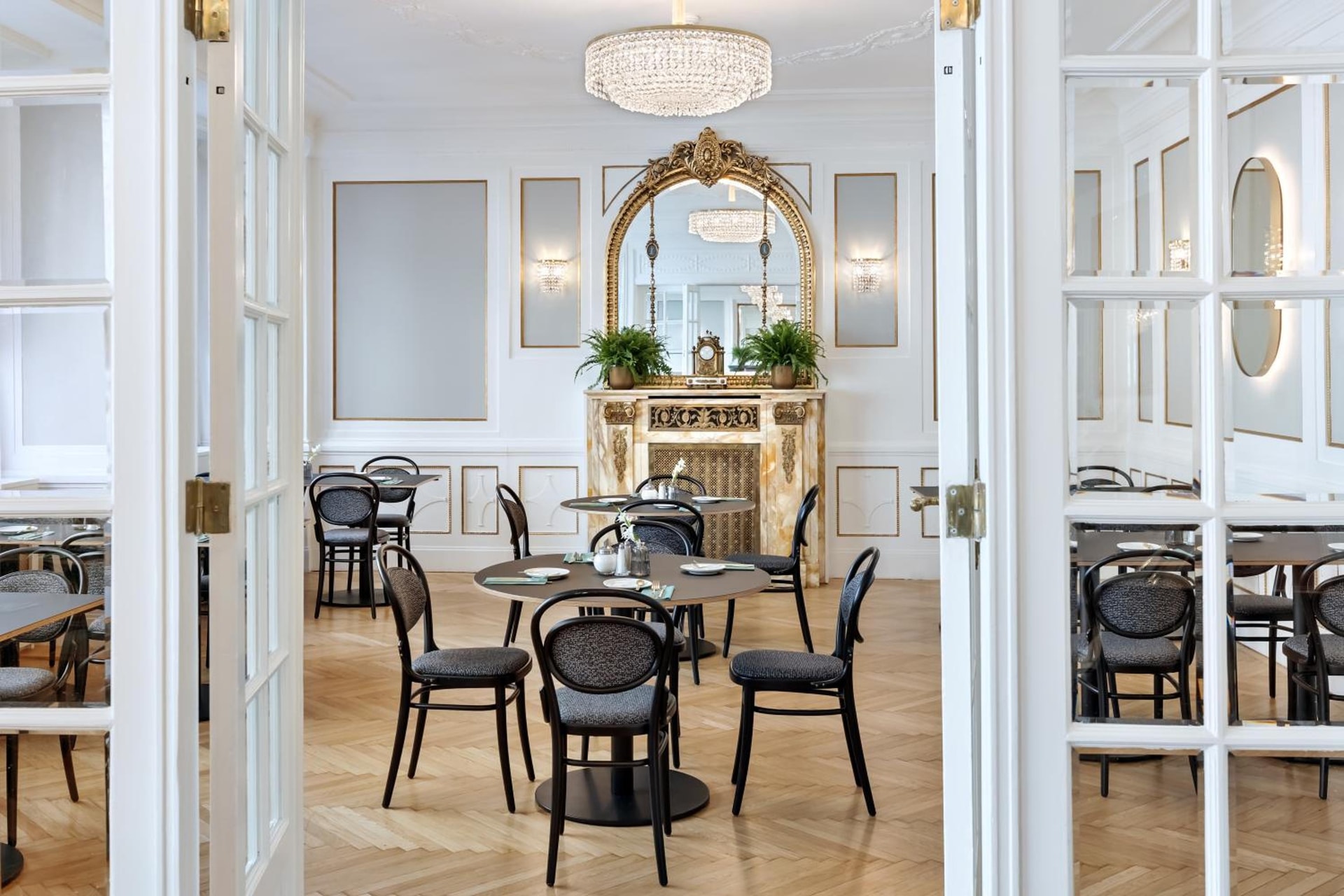 Hotel Astoria Vienna, Curio Collection by Hilton
