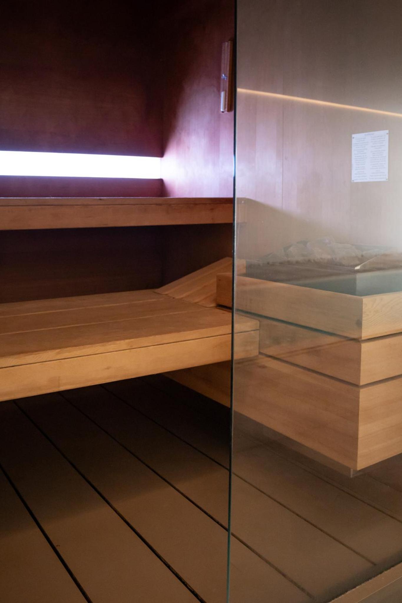 Ynaira hotel & Spa