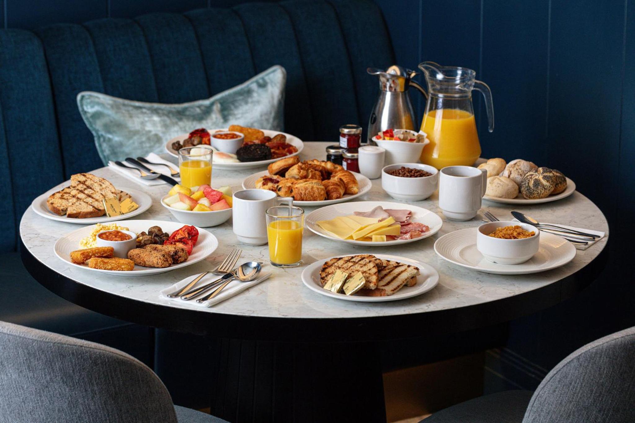 breakfast buffet
