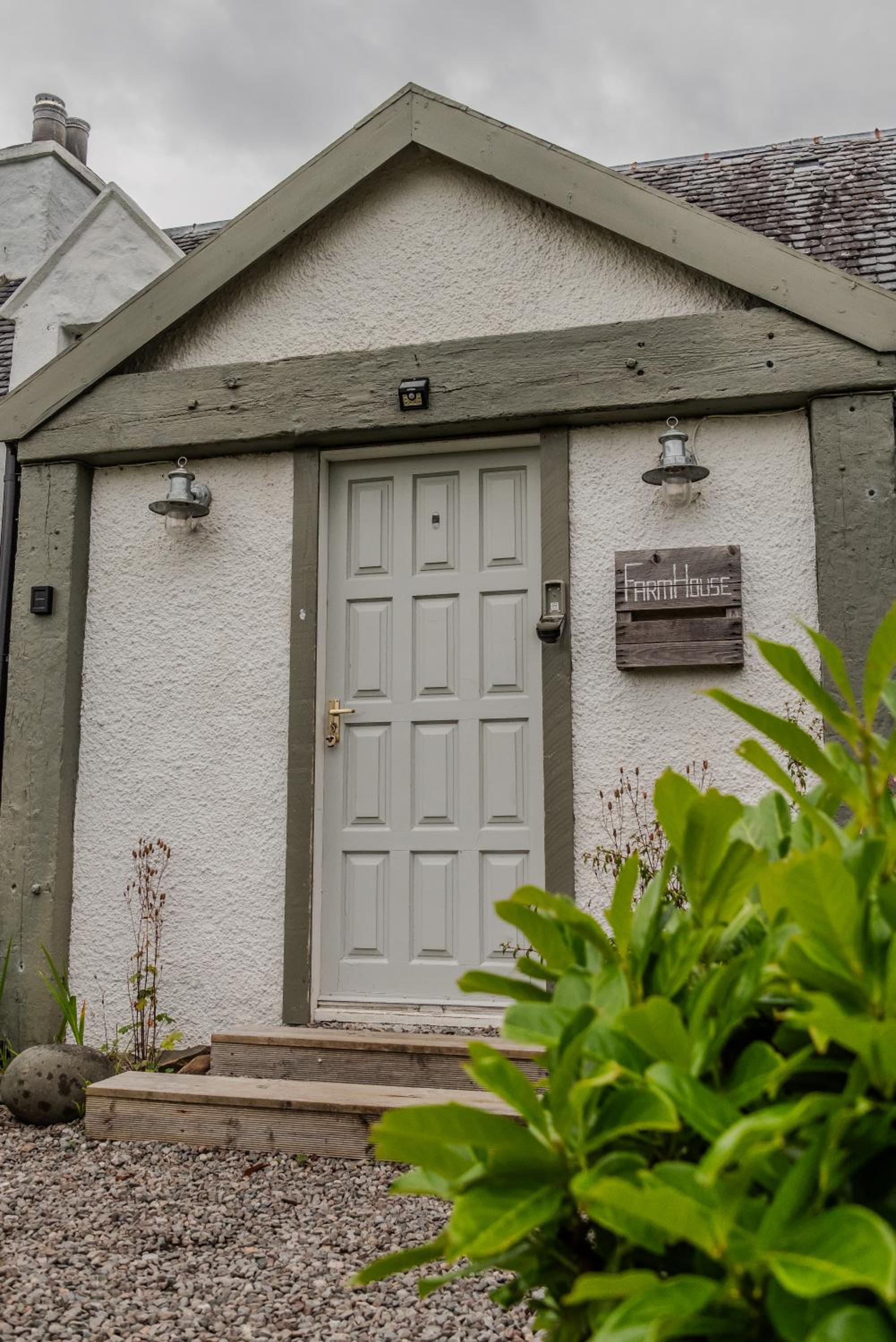 Old Kyle Farm - Stunning Views - 2 mins from Skye Bridge