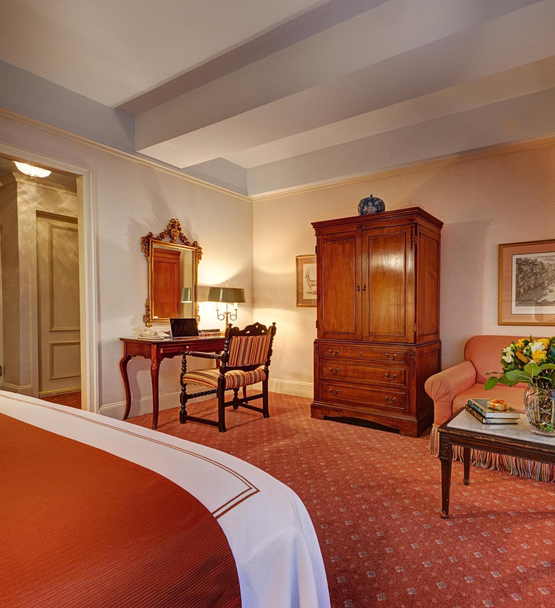 Hotel Elysee by Library Hotel Collection