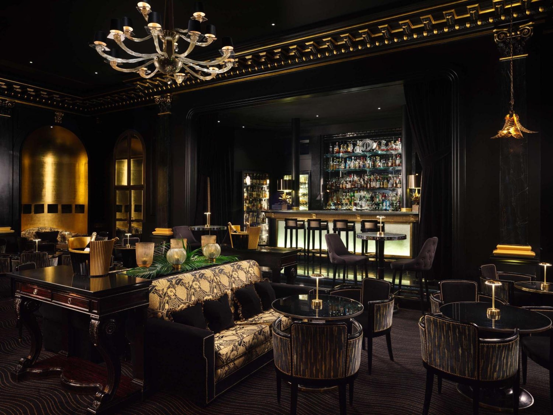 bar