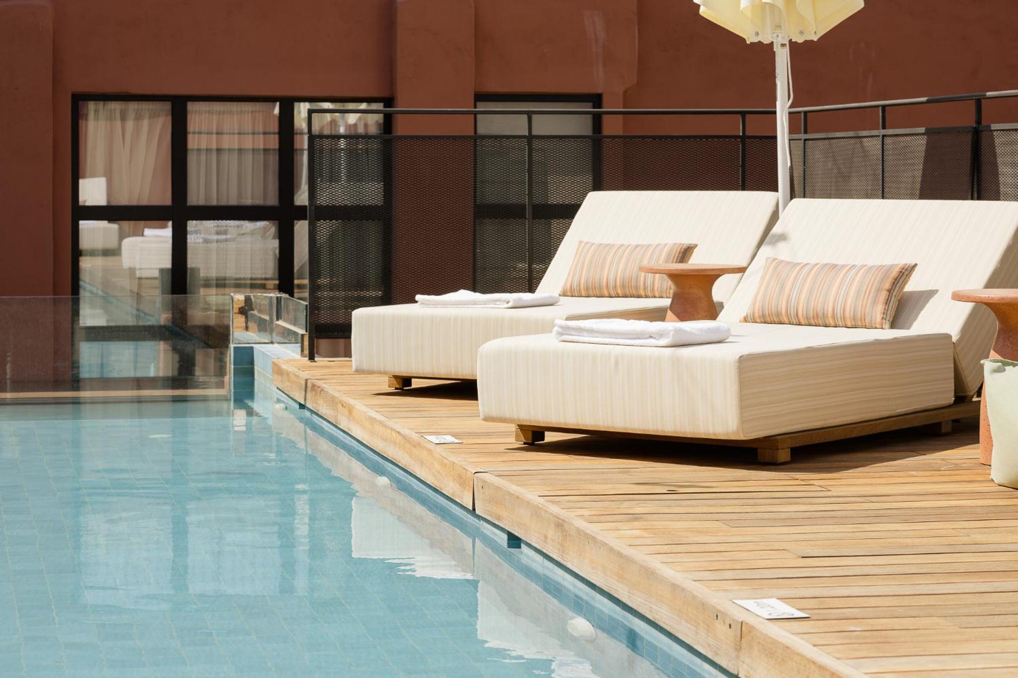 Anise Aluma Athens, Tapestry Collection by Hilton