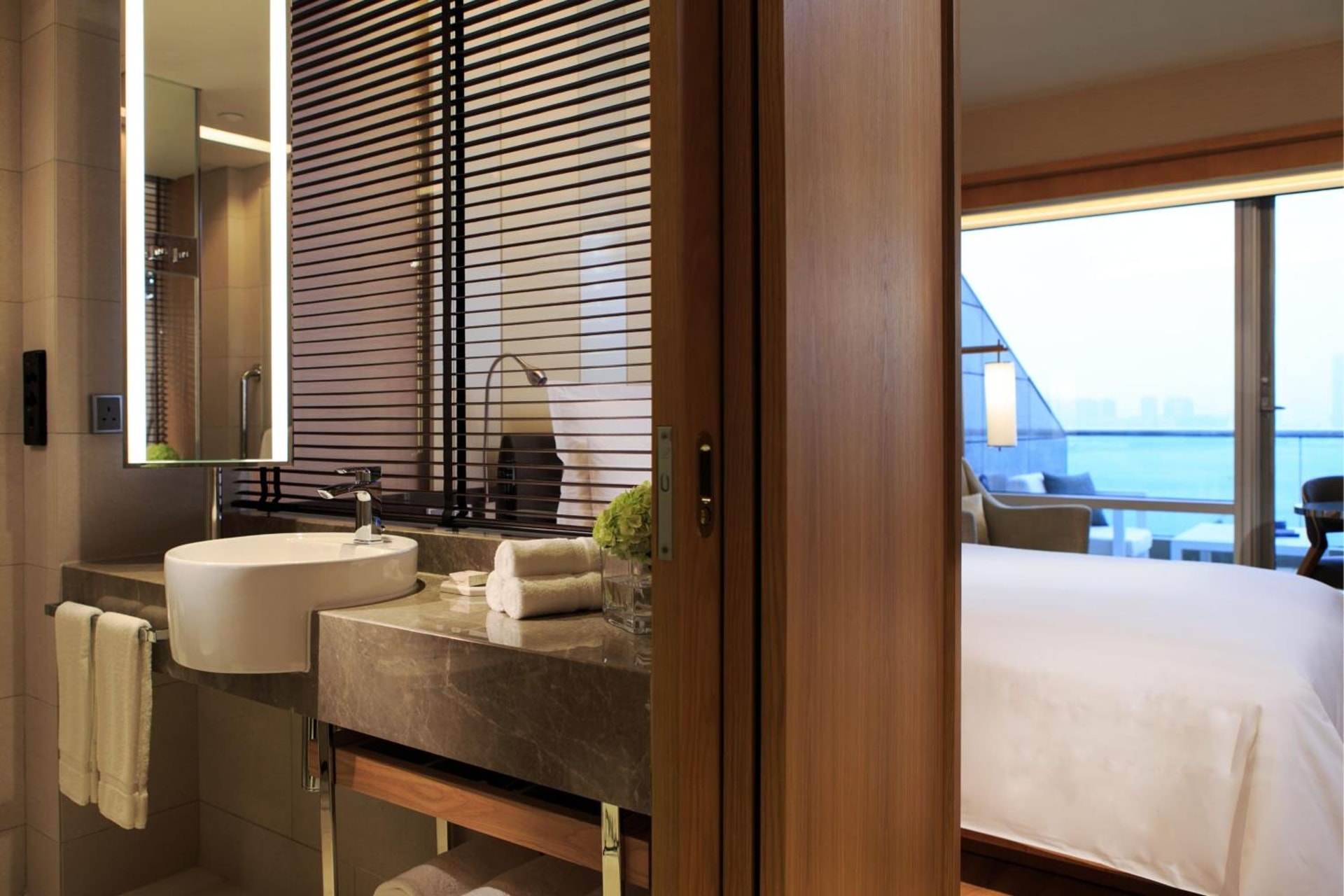 Renaissance Hong Kong Harbour View Hotel
