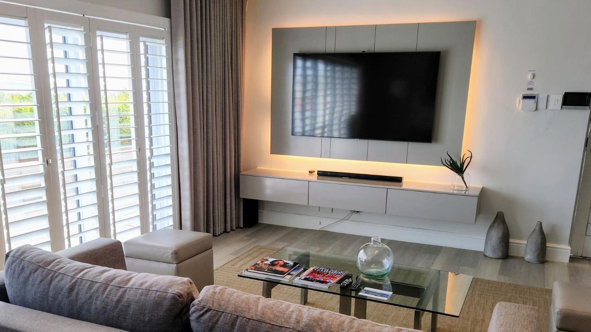 Blue Views Penthouse Beachfront Apartment with Pool