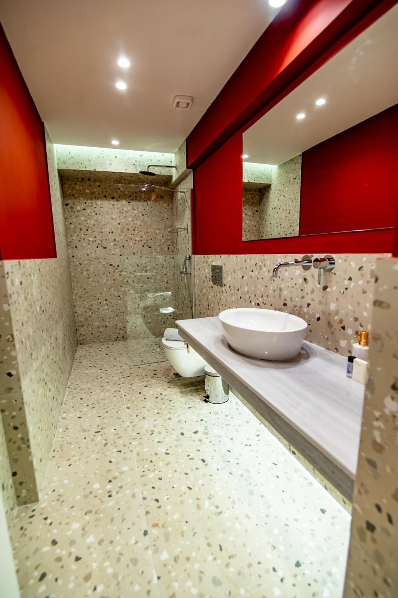 Belle Athenes - Luxury Rooms at Monastiraki Railway Station