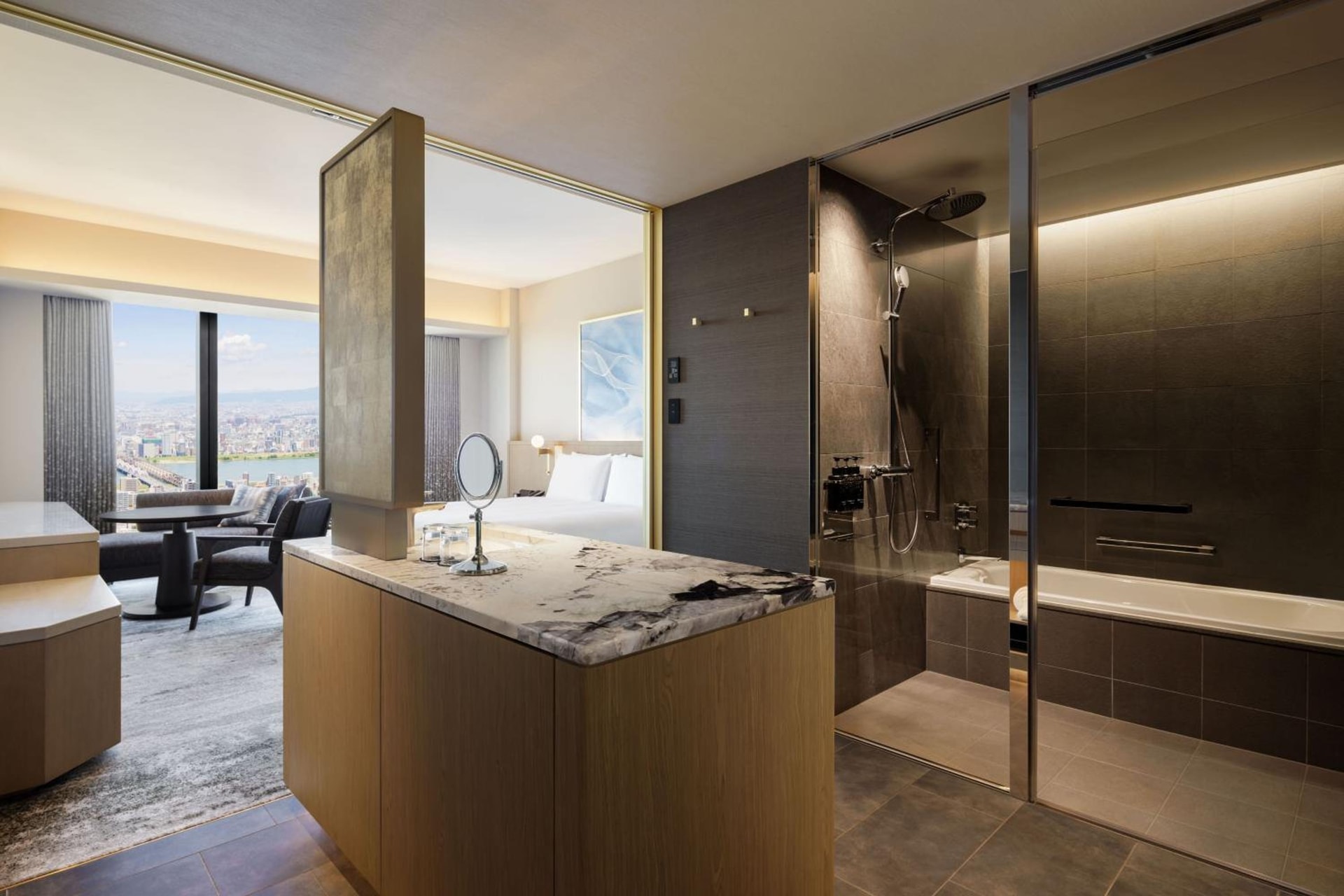THE OSAKA STATION HOTEL, Autograph Collection