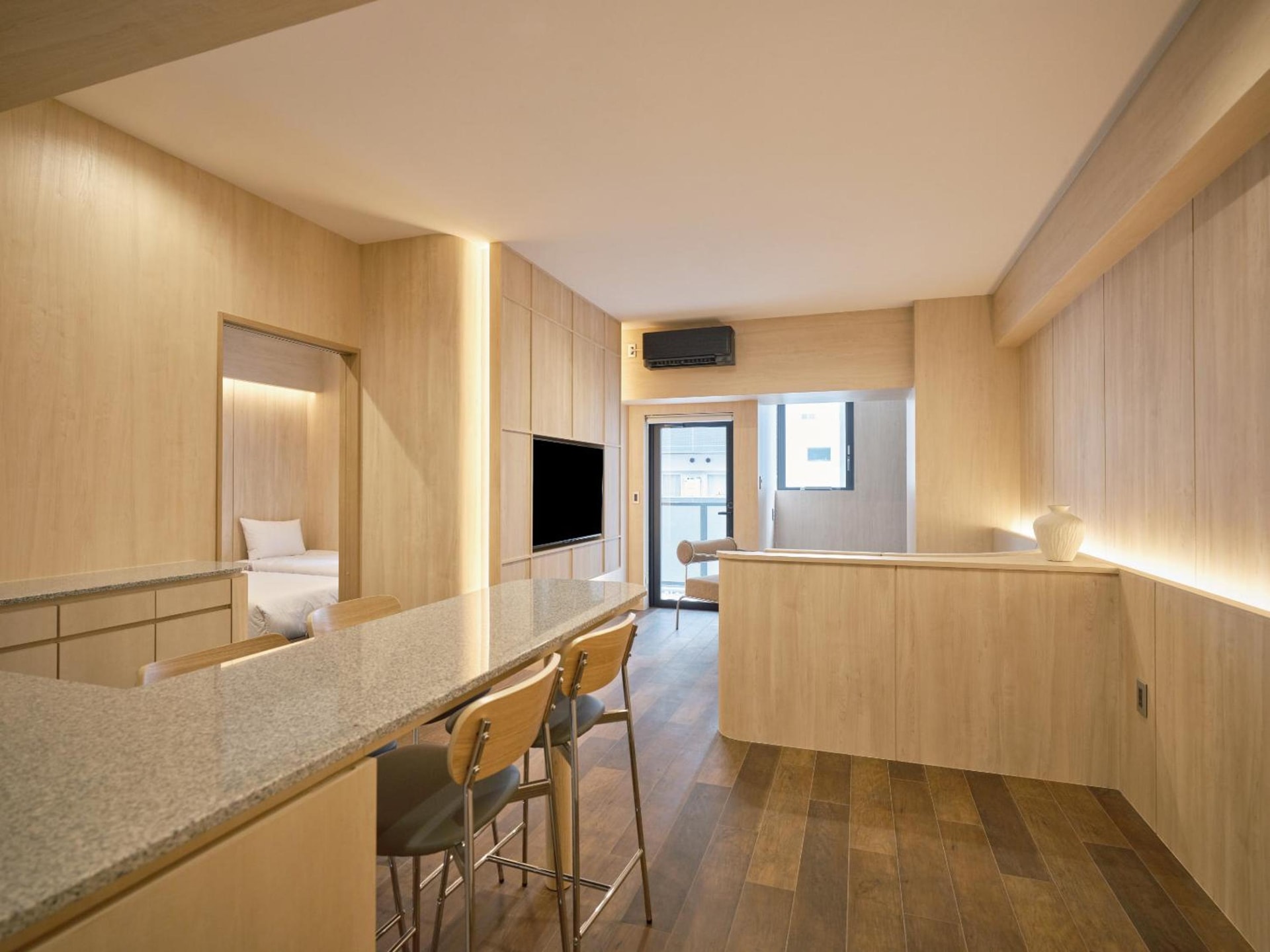 UH Suite Namba Station