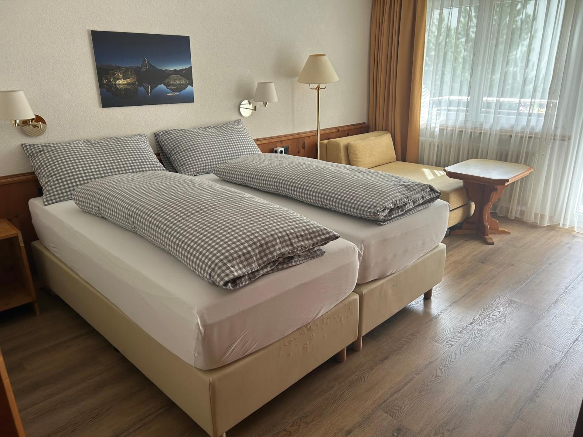 Hotel Adonis