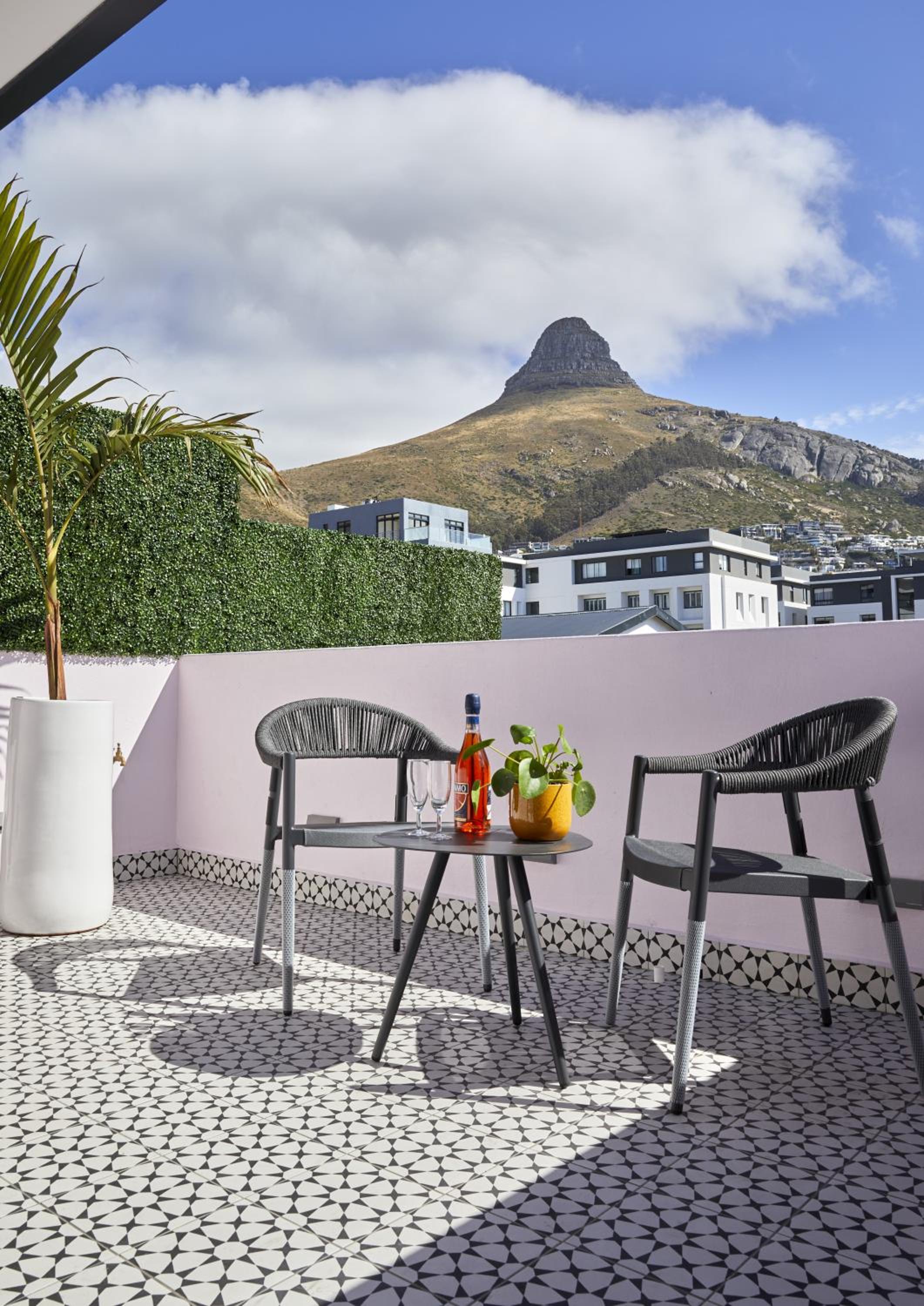Pineapple House Boutique Hotel