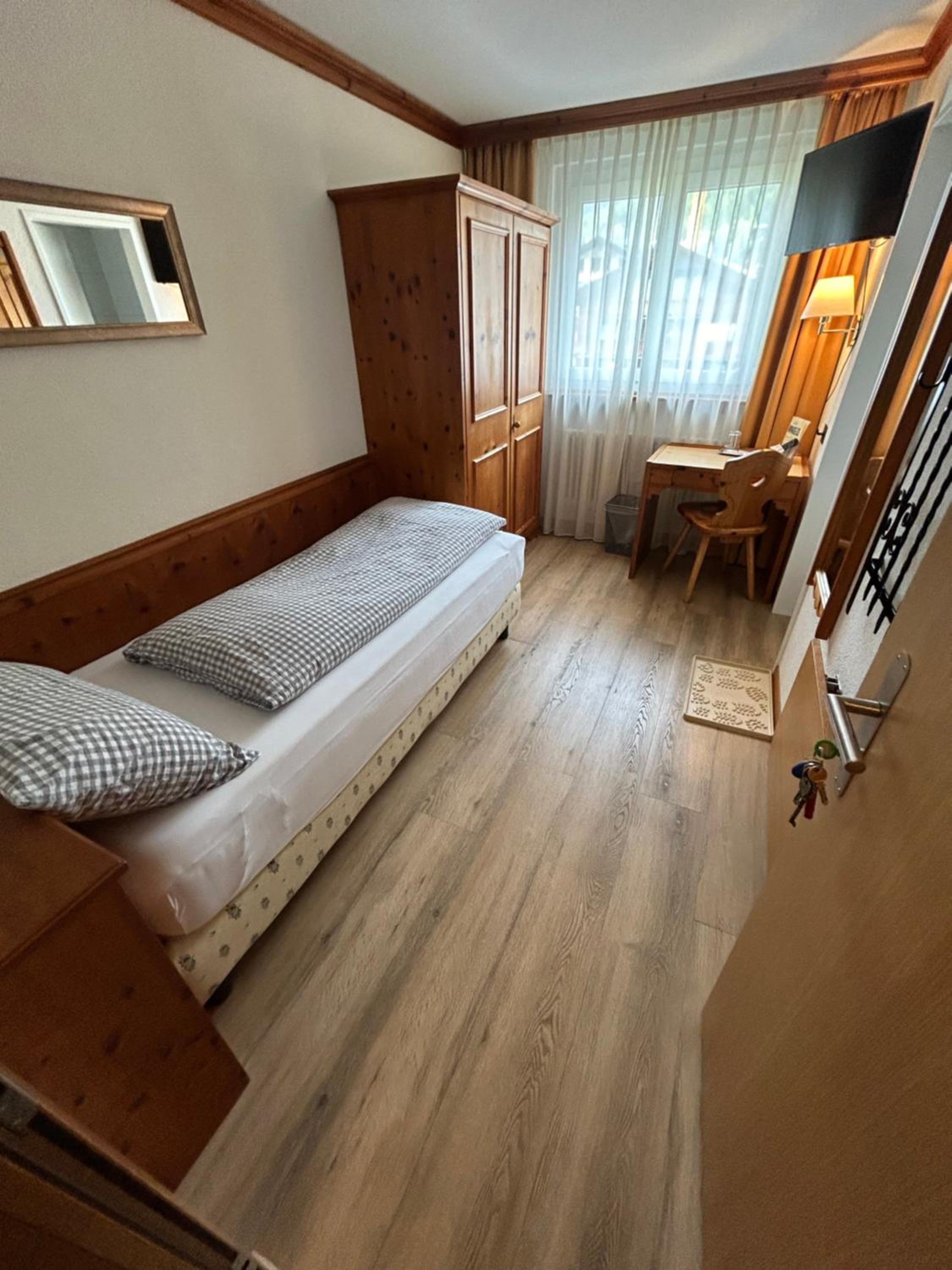 Hotel Adonis