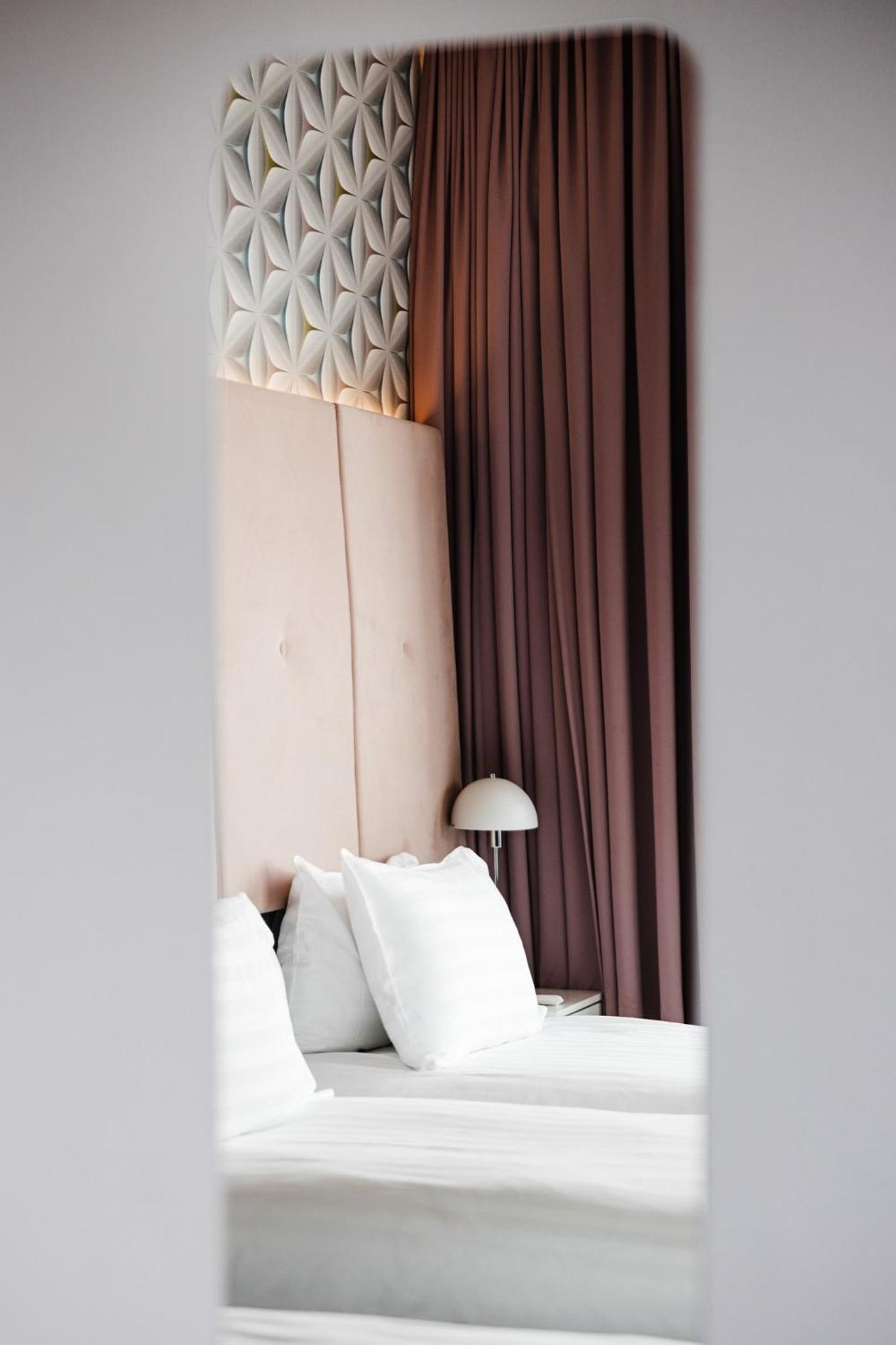 ODDSSON Midtown Hotel