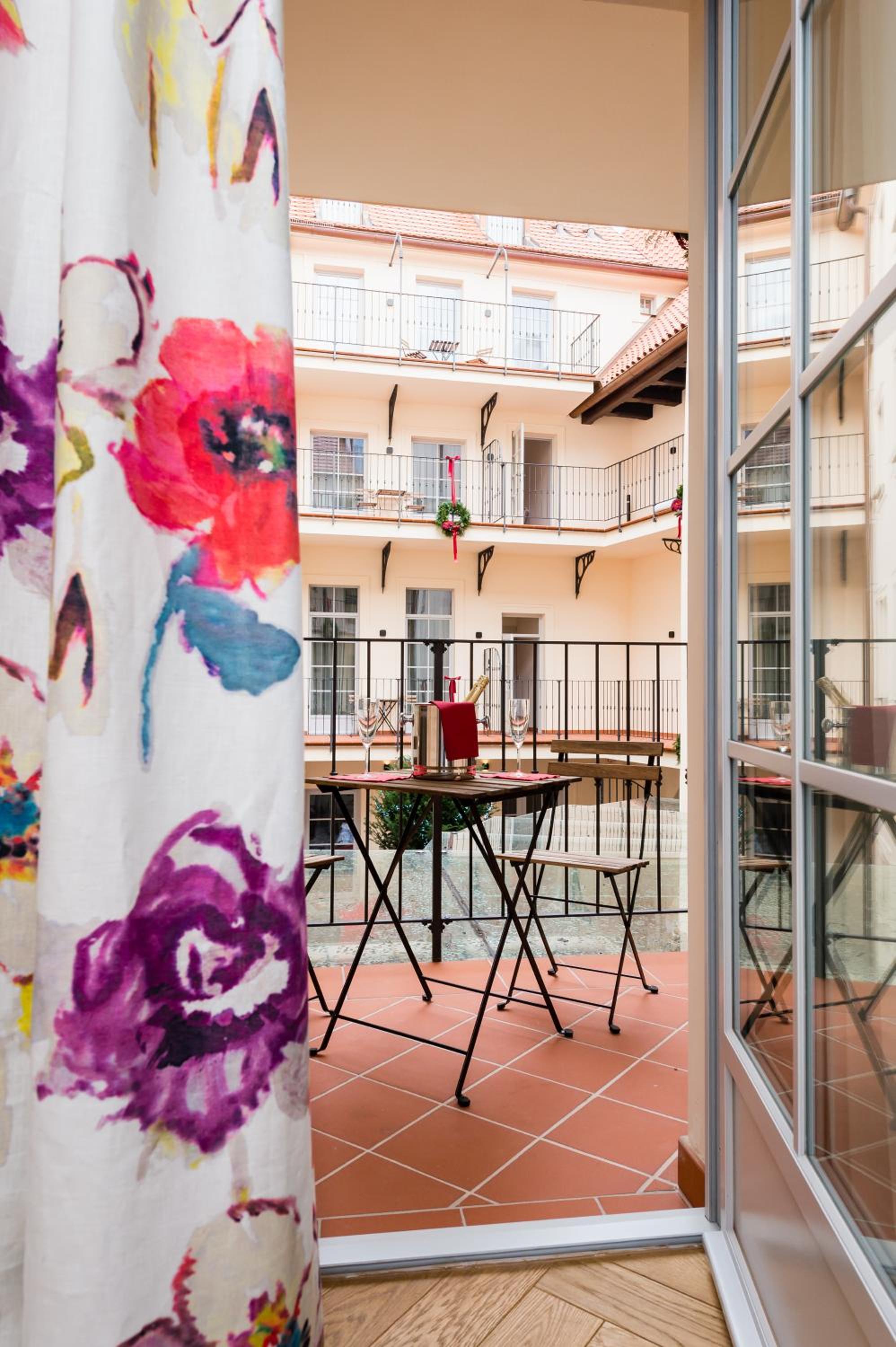 Old Royal Post Boutique Hotel & Premium Suites