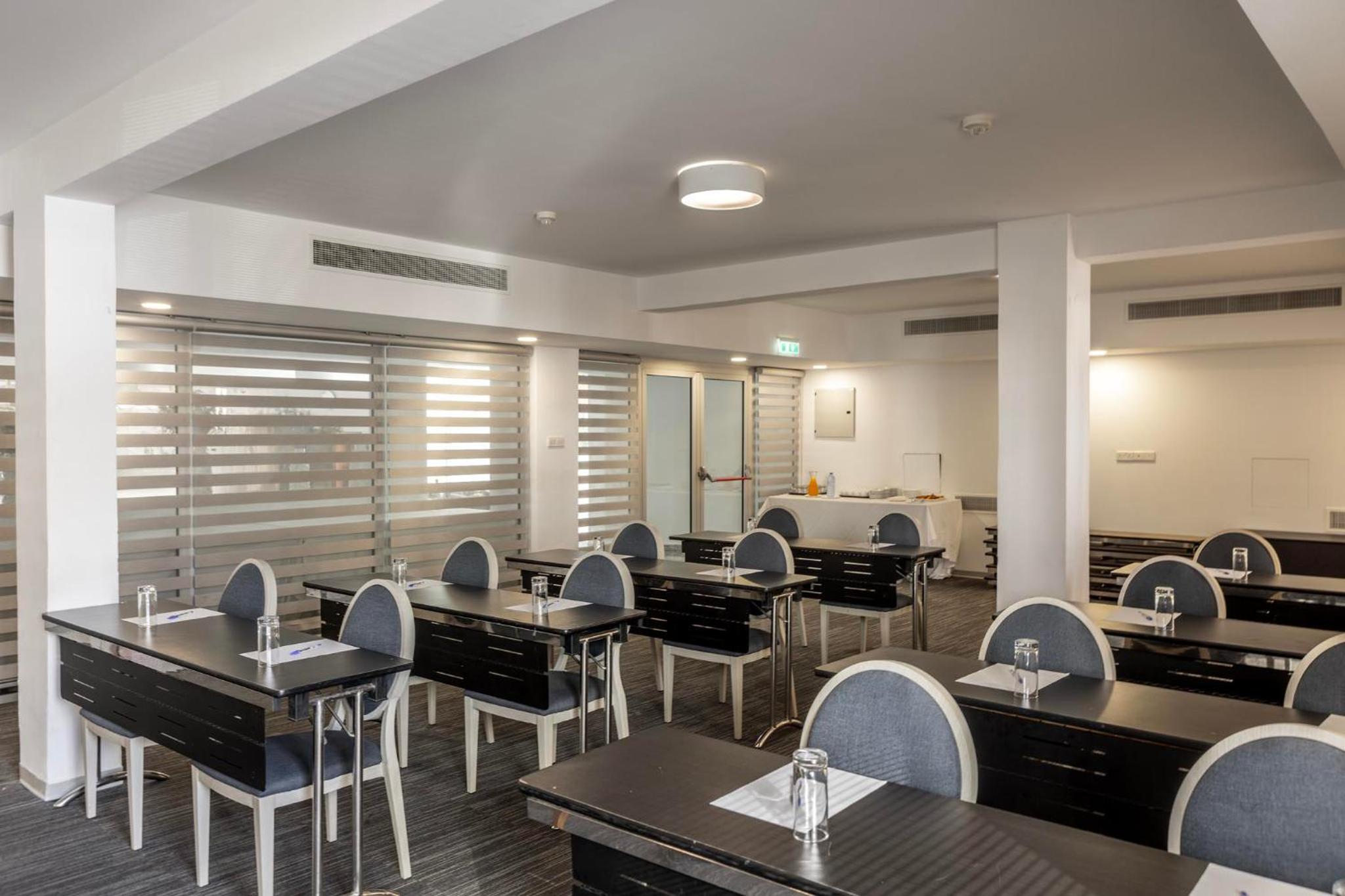 Park Beach Hotel
